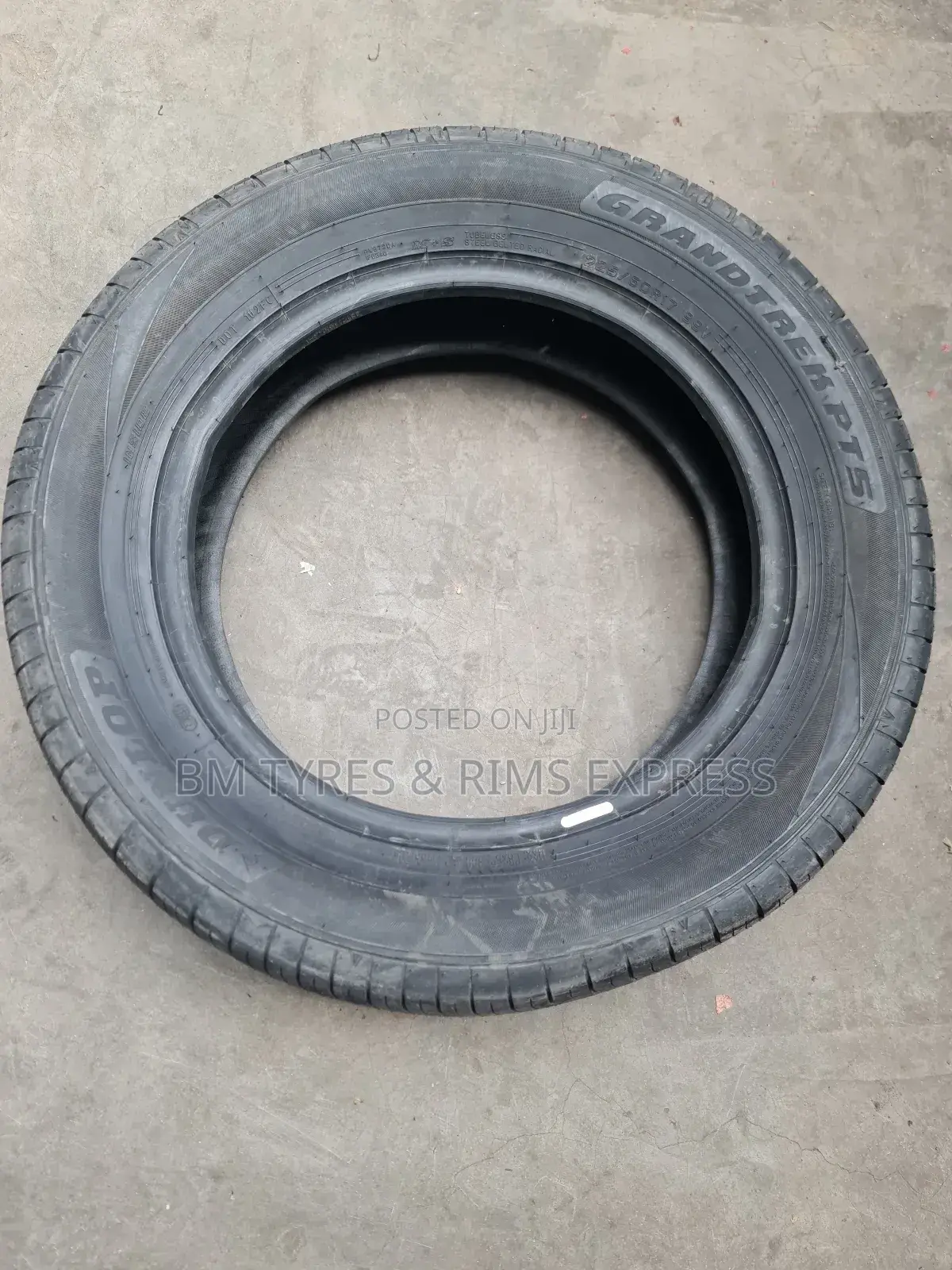 225 /60 R17 Dunlop Tyres (Grandtrek) Japan.