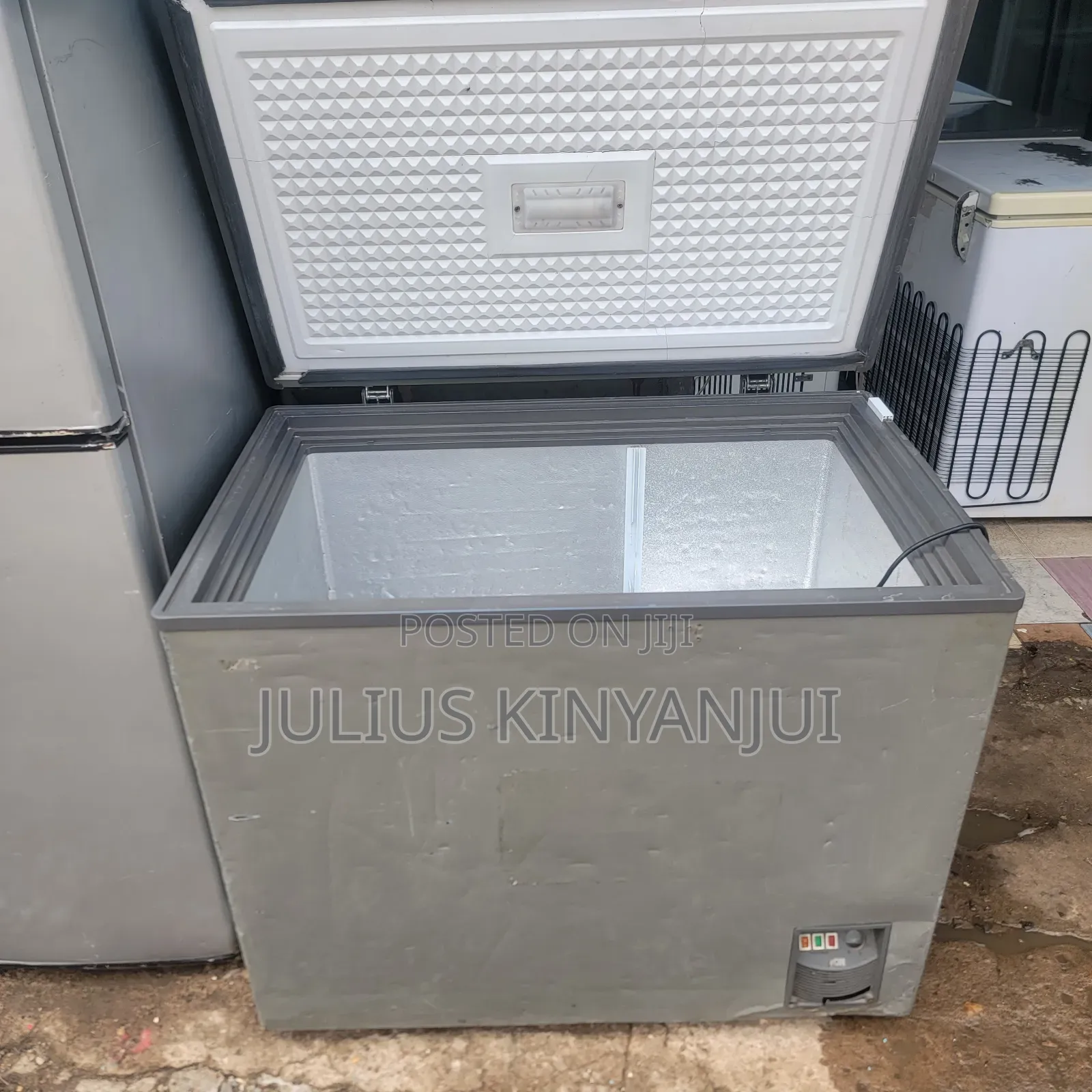 Von Hotpoint 270l Freezer
