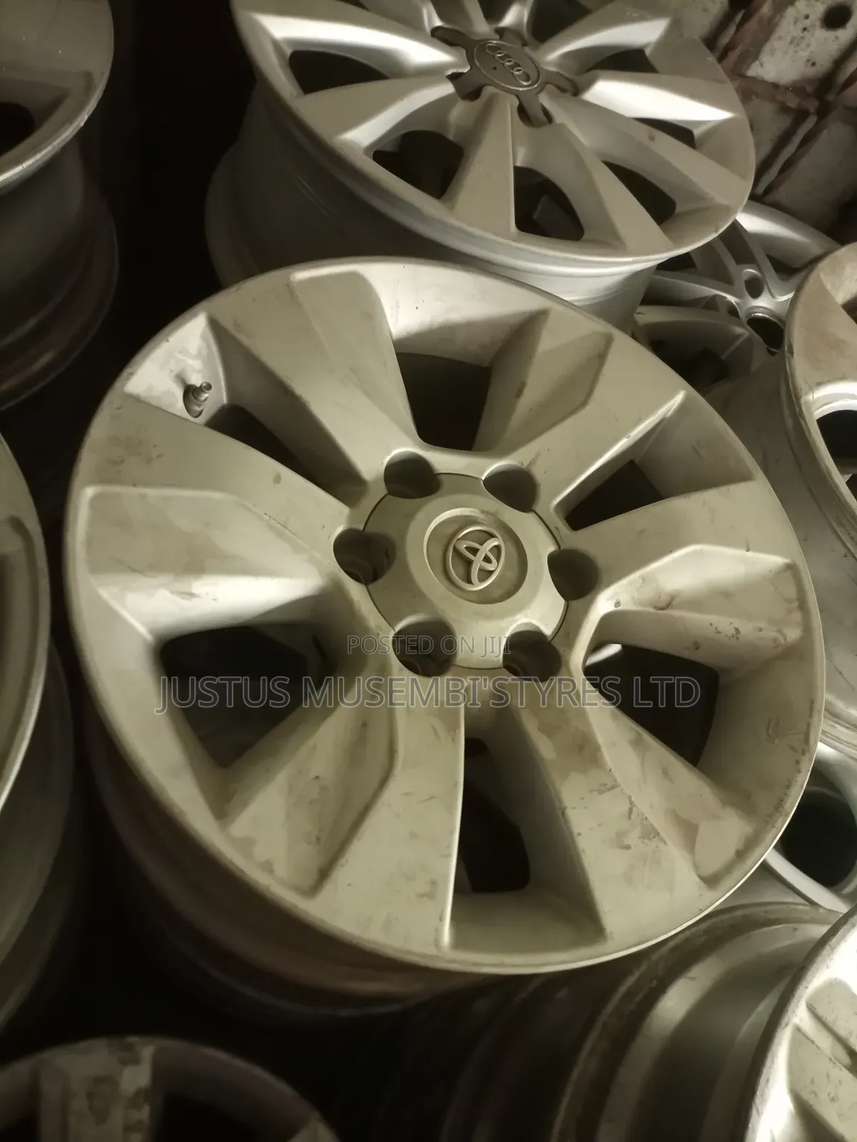 Double Cabin Sports Rims Size 17