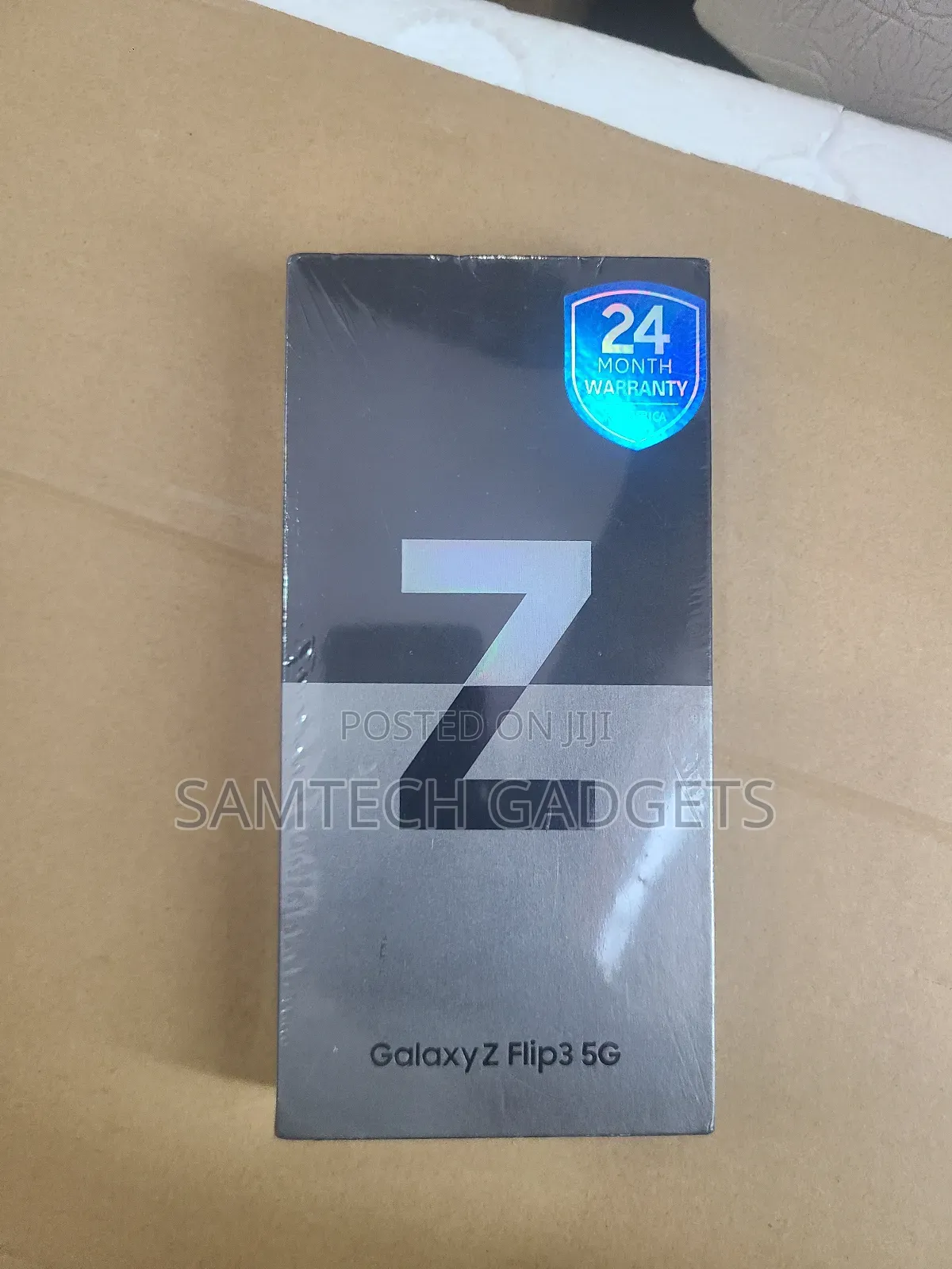 New Samsung Galaxy Z Flip3 5G 256 GB Purple