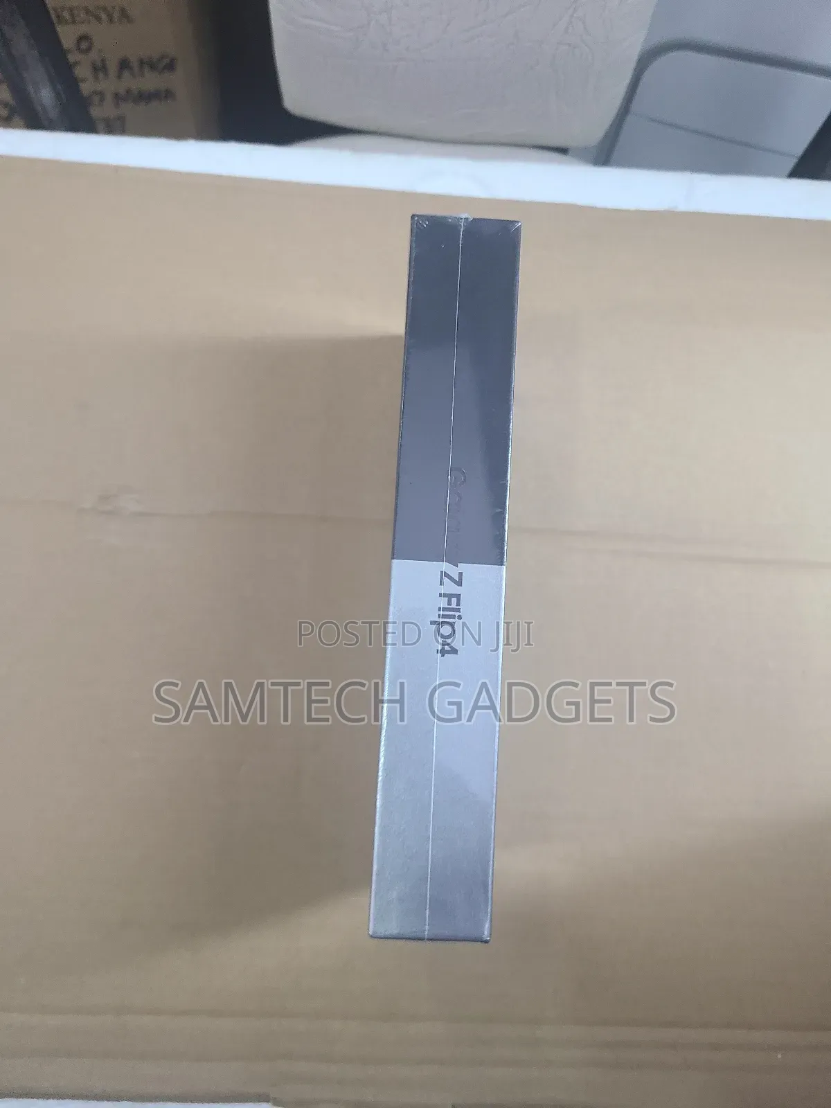 New Samsung Galaxy Z Flip4 256 GB Silver