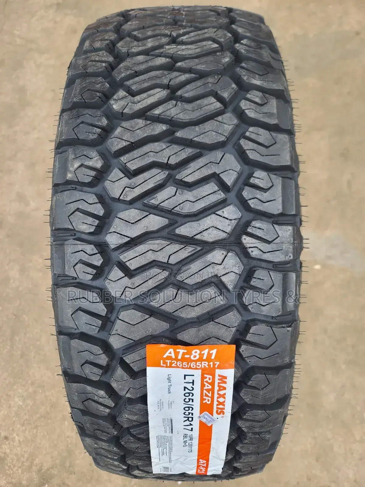 Lt 265 /65 R17 Maxxis Tyres Razr a/T811 10pr Made in Thailand