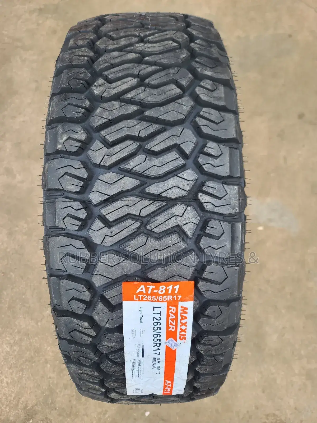 Lt 265 /65 R17 Maxxis Tyres Razr a/T811 10pr Made in Thailand