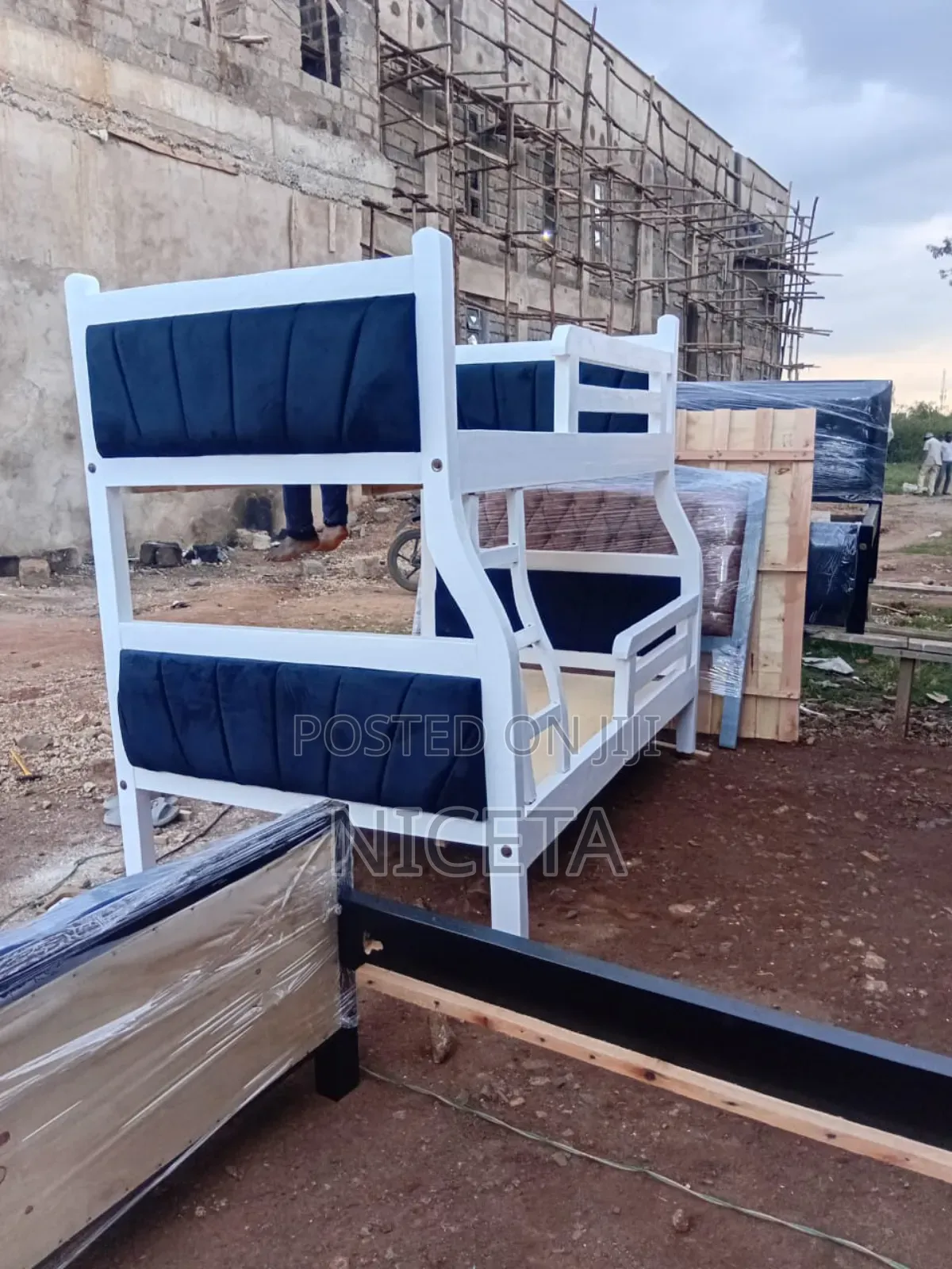Mocket Buck Bed Black White 4^6/3.5^6
