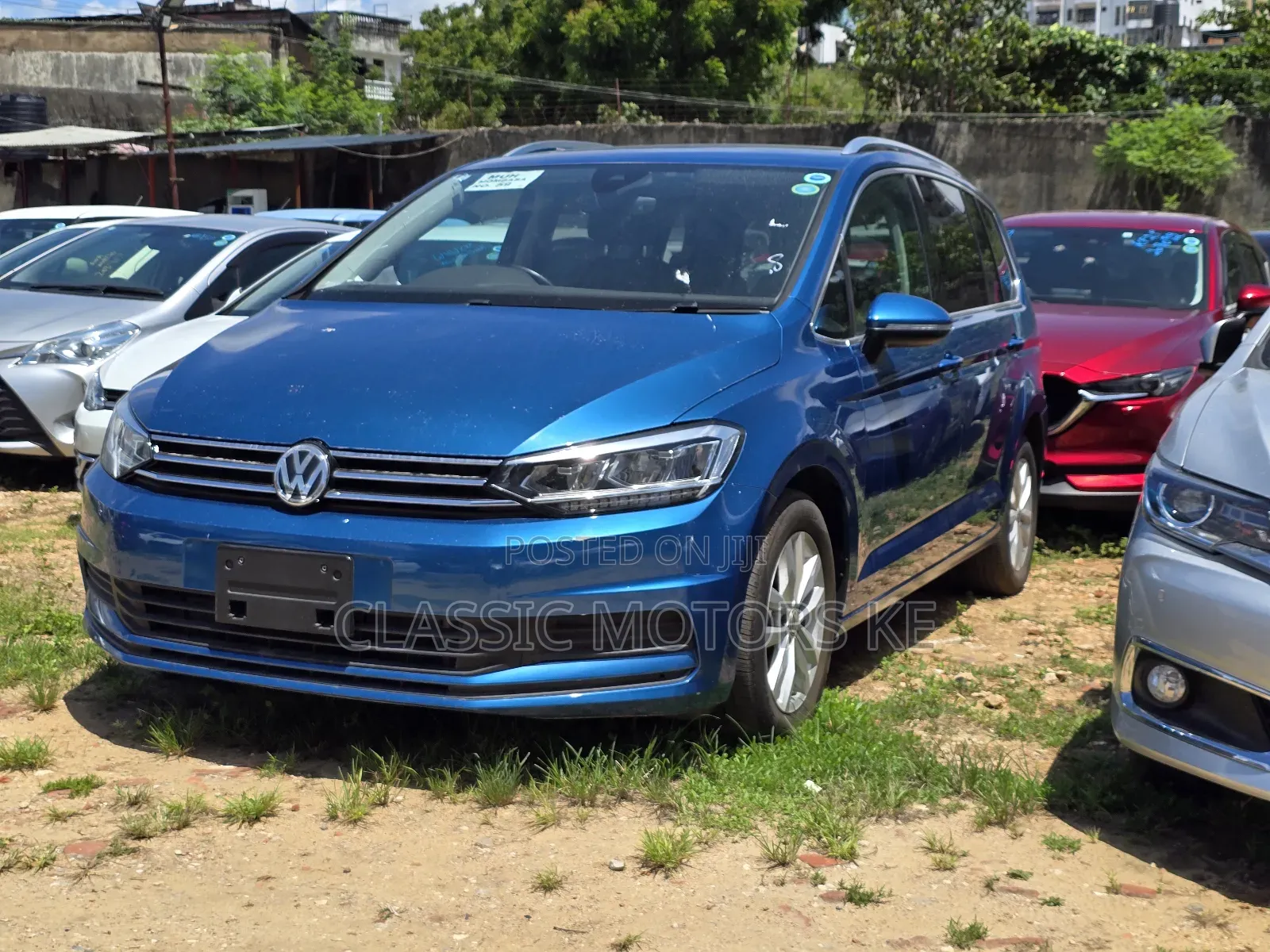 Volkswagen Touran 2019 Blue