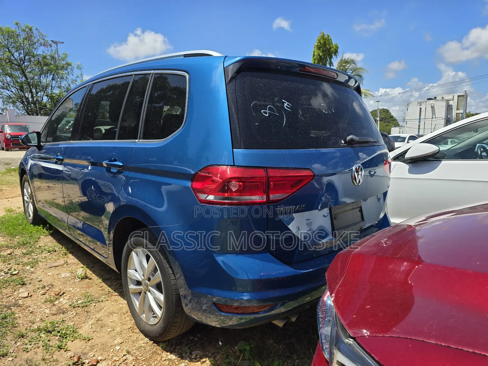 Volkswagen Touran 2019 Blue