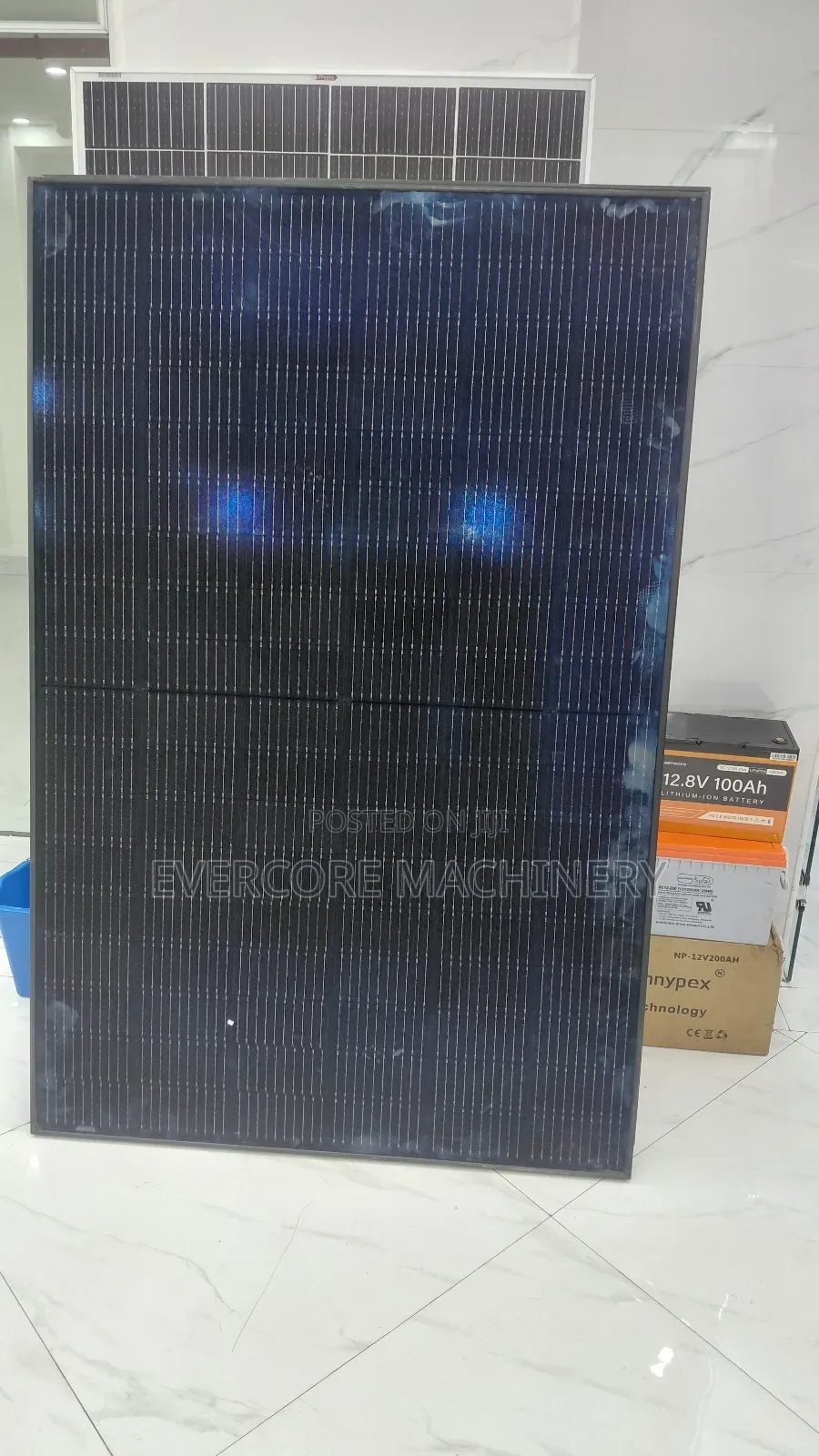 Commercial 300watts Solar Panels Photovoltaic Cells.
