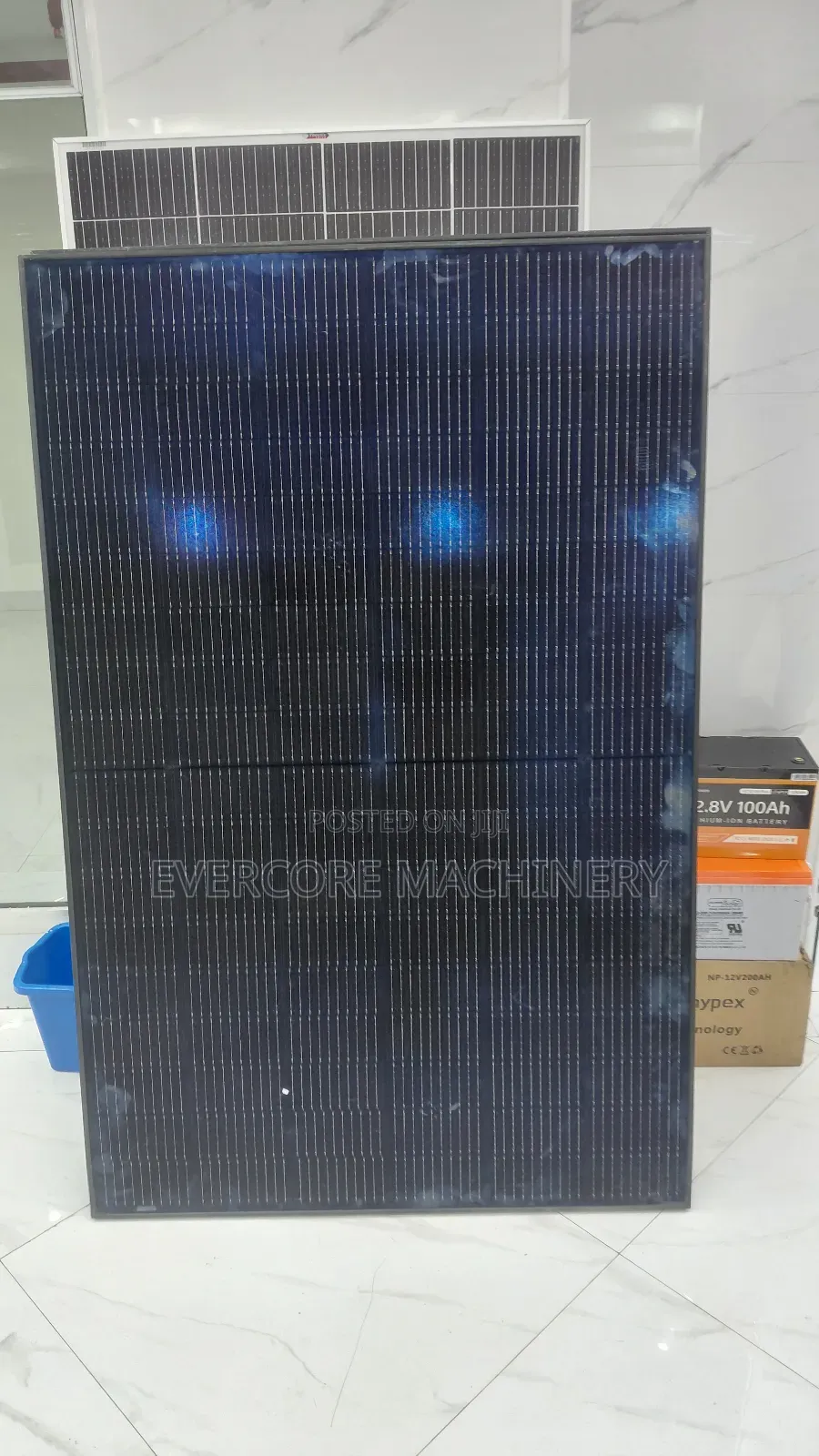 Commercial 300watts Solar Panels Photovoltaic Cells.