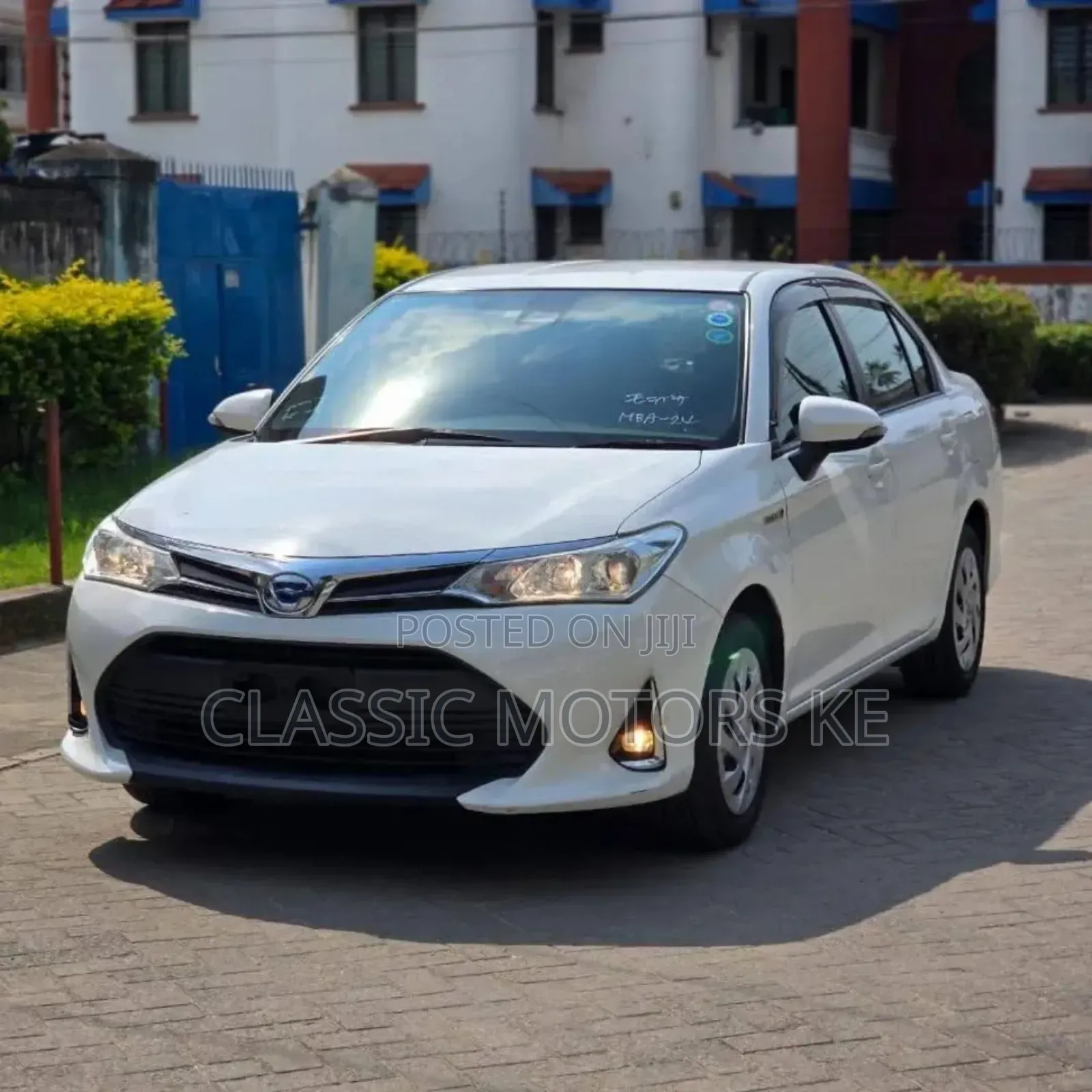 Toyota Axio 1.5 Hybrid 2WD 2019 White