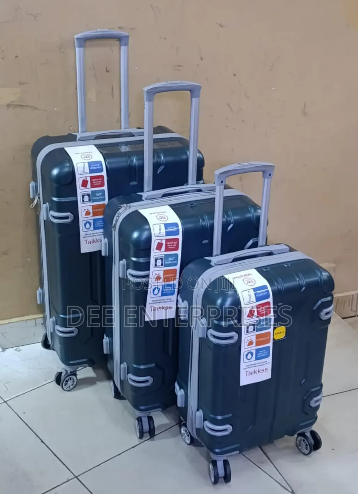 Size 4 ,3 in 1 Fibre Suitcase