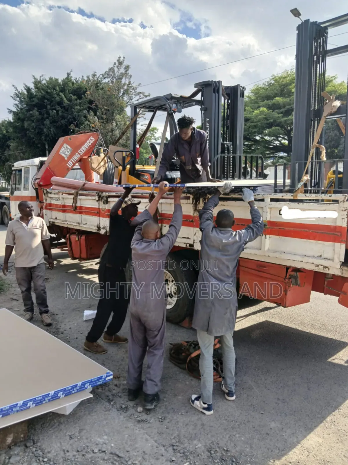 Trailer With Crane Are Ready for Cross County Delivery