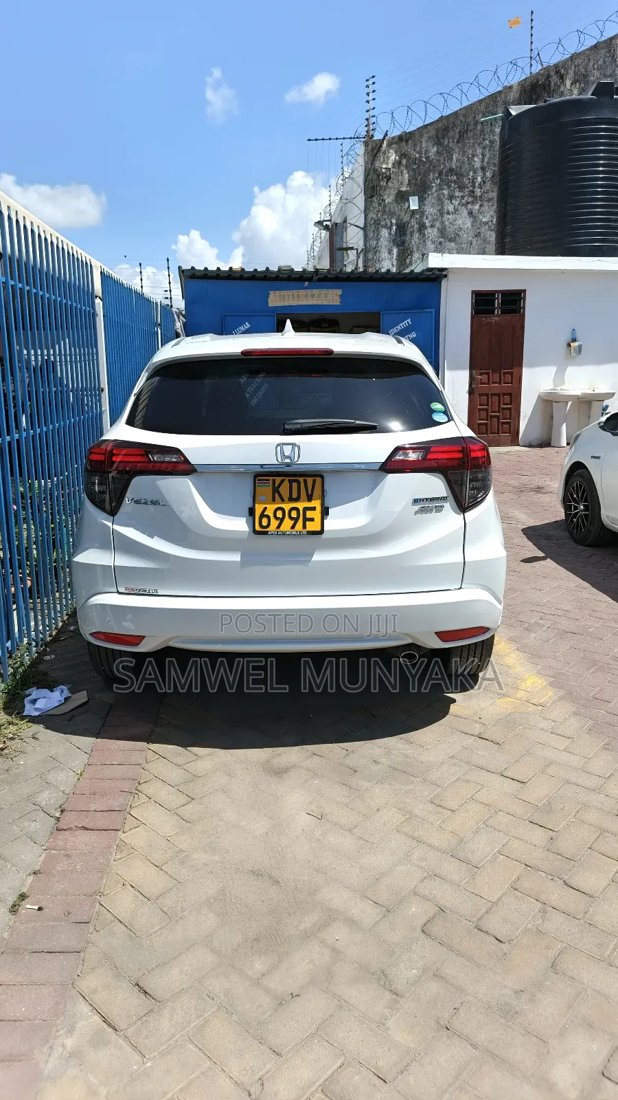 Honda Vezel 1.5 Hybrid 4WD 2019 White