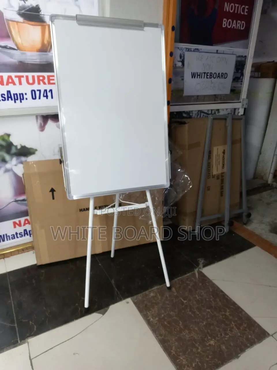 Flipboard 900mmx 600mm With Tripod Stand
