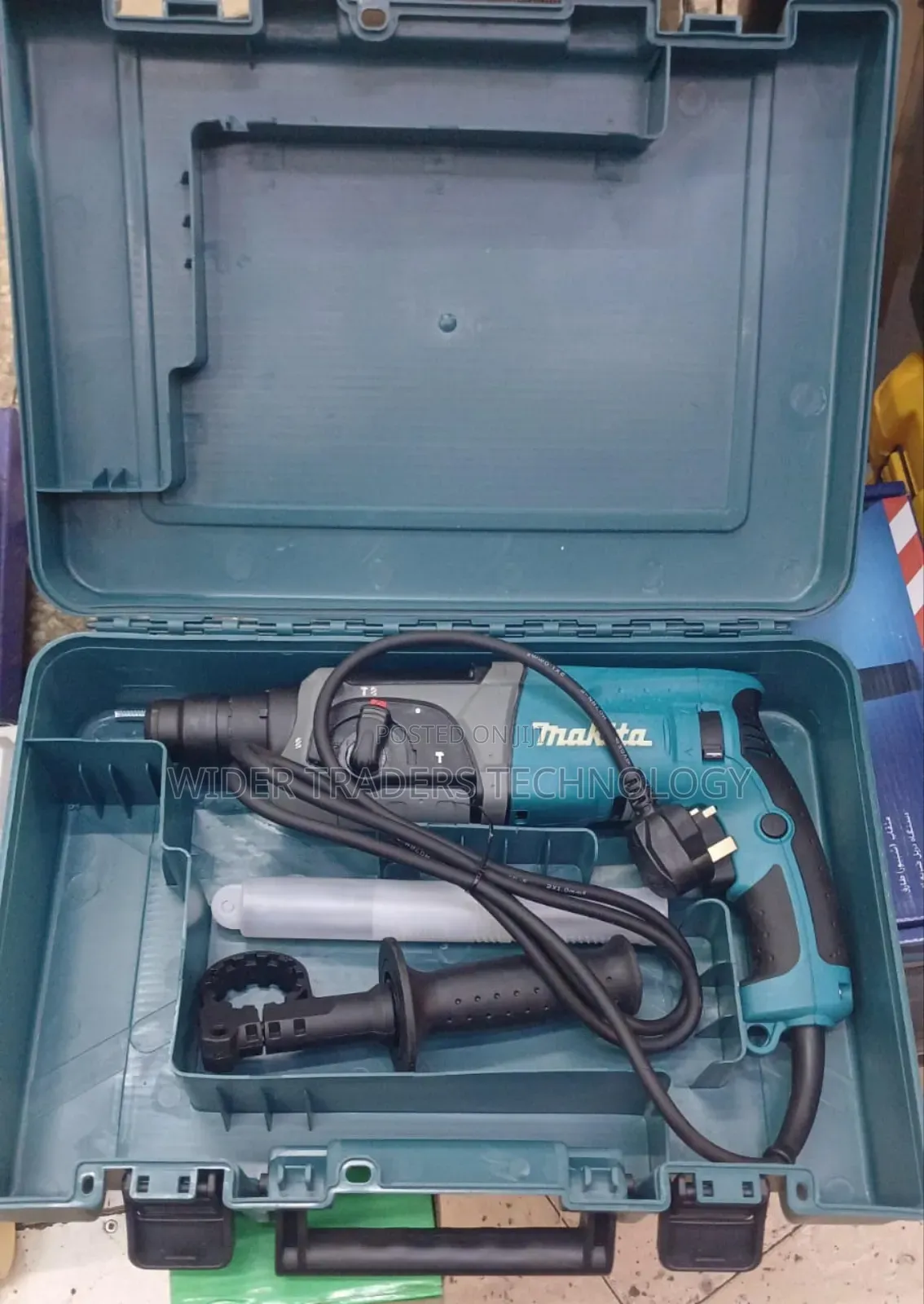 Makita Hr2470 Rotary Hammer Drill