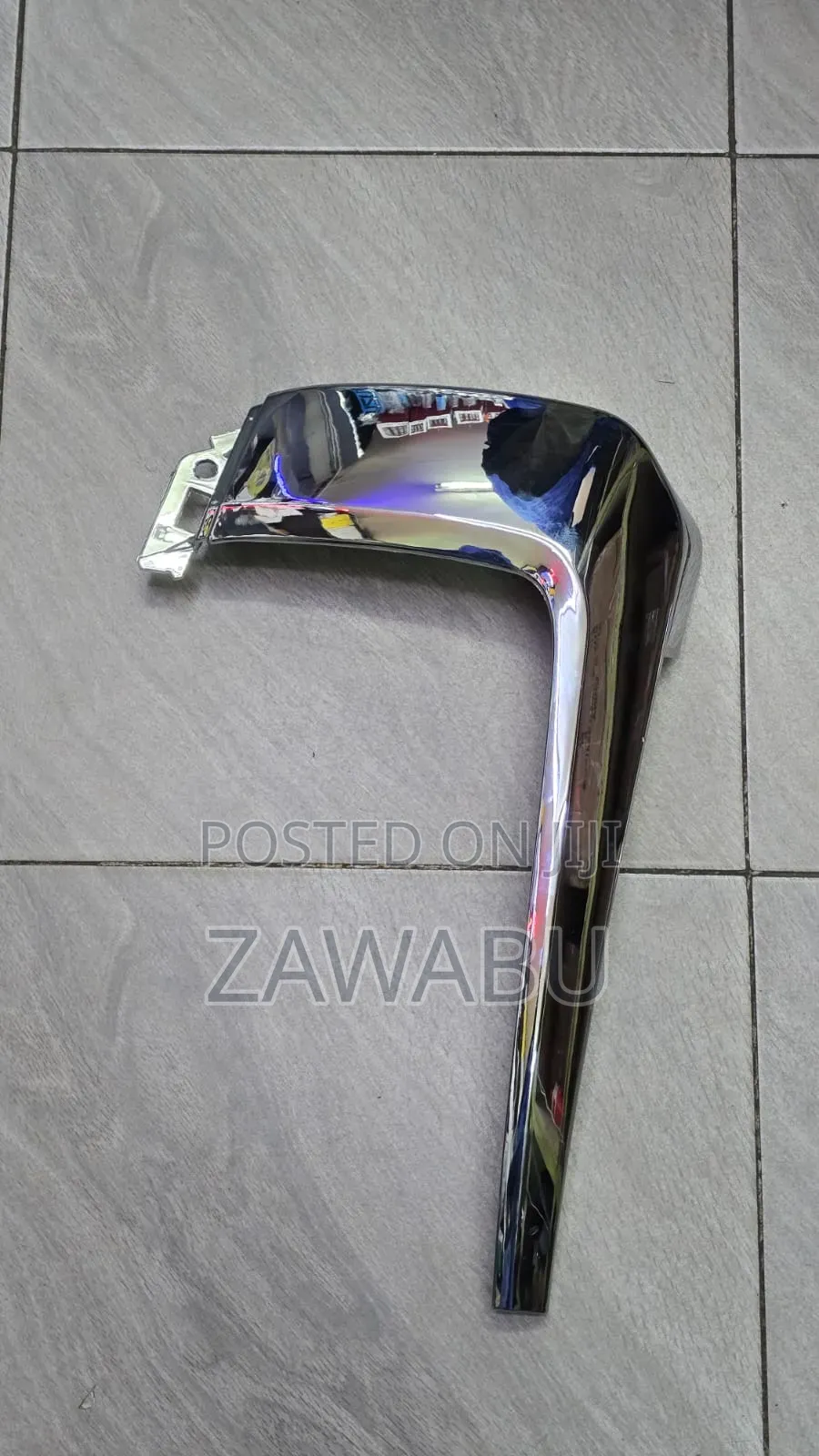 Front Bumper Chrome Middle Mitsubishi Outlander 2016 - (Bumper)