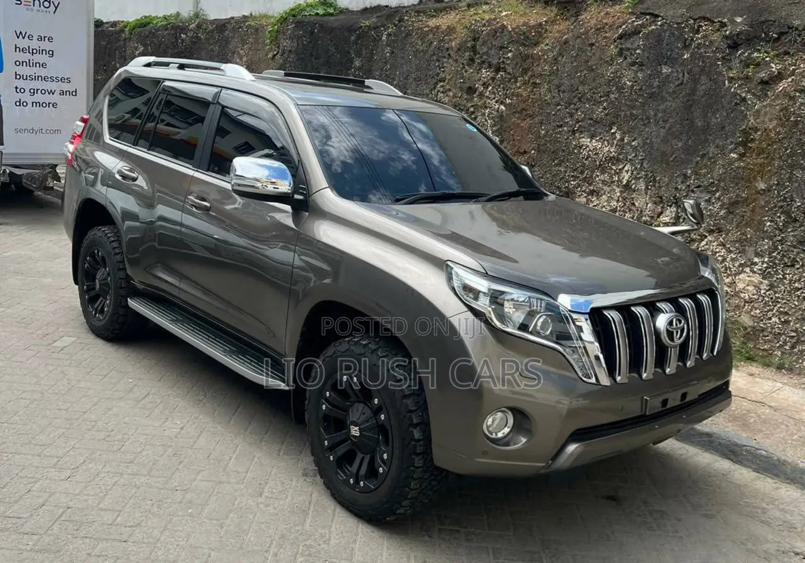 Toyota Land Cruiser Prado 2017 Gray