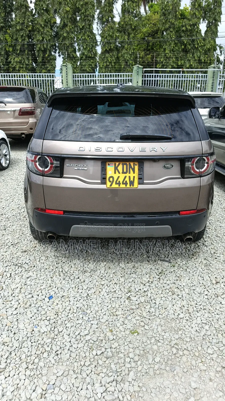 Land Rover Discovery Sport SE 2017 Brown
