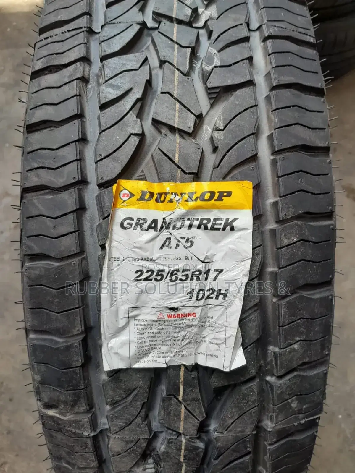 225/65r17 A/T5 Dunlop Tires [Made In Japan]