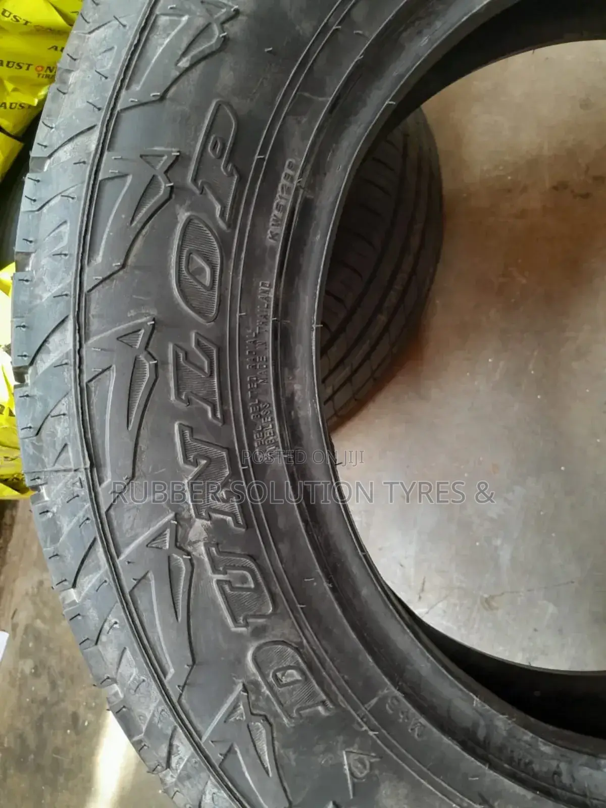 225/65r17 A/T5 Dunlop Tires [Made In Japan]