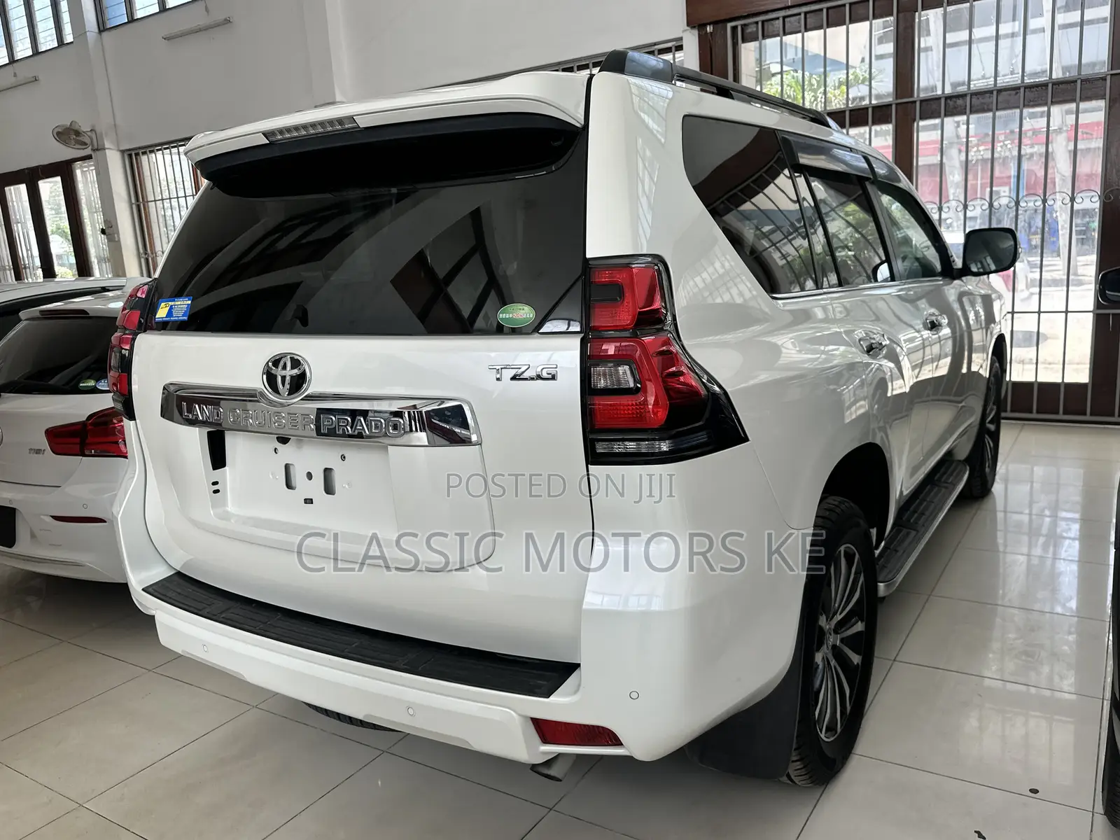 Toyota Land Cruiser Prado 2.8 2019 White