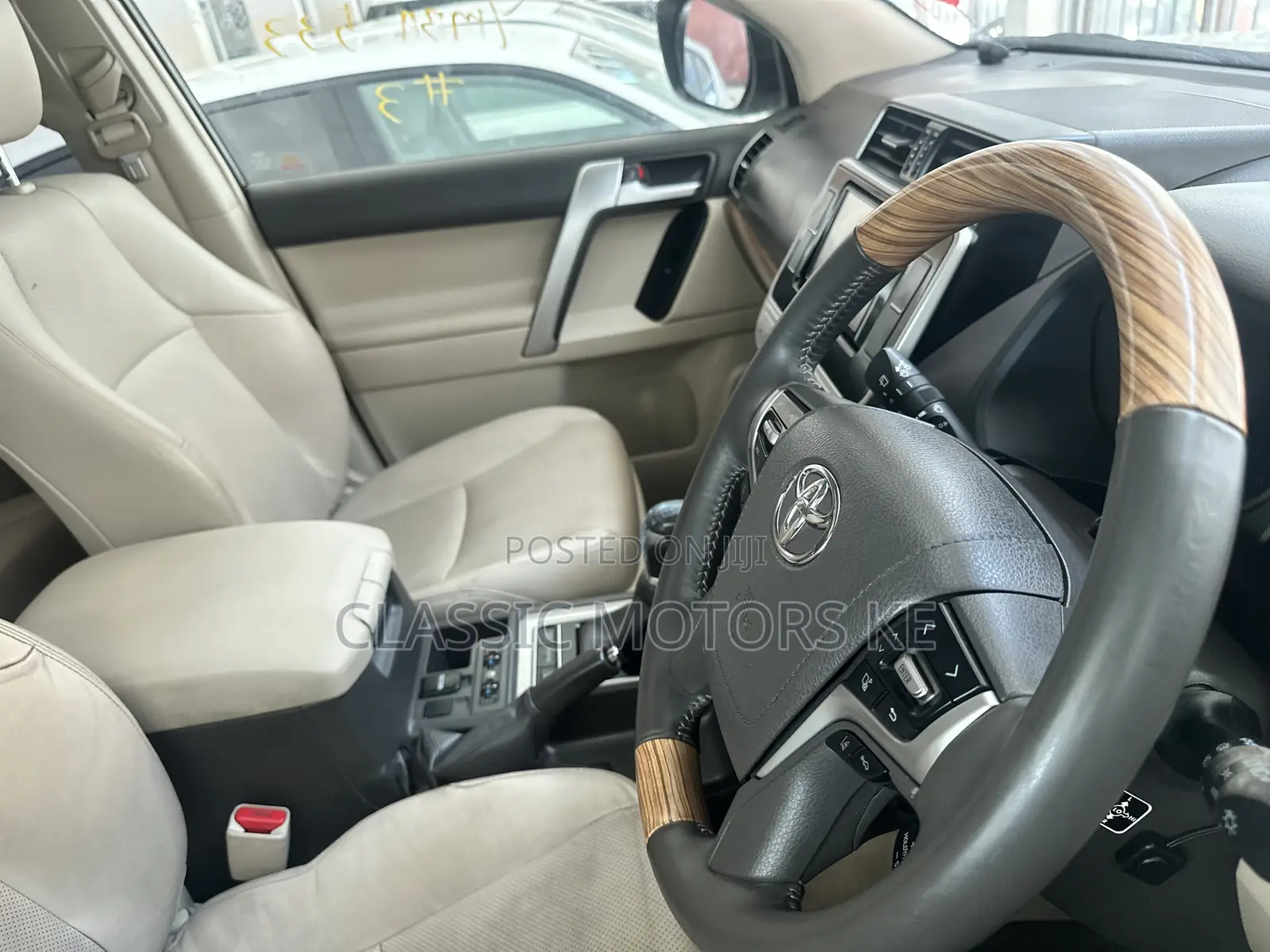Toyota Land Cruiser Prado 2.8 2019 White