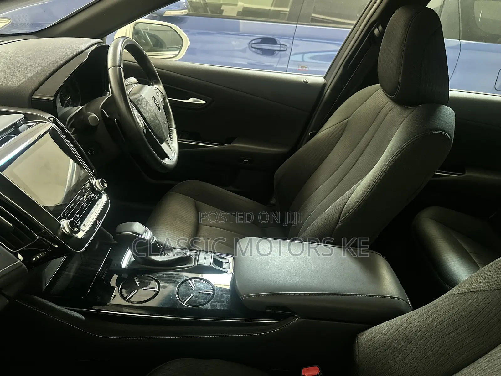 Toyota Crown 2019 White