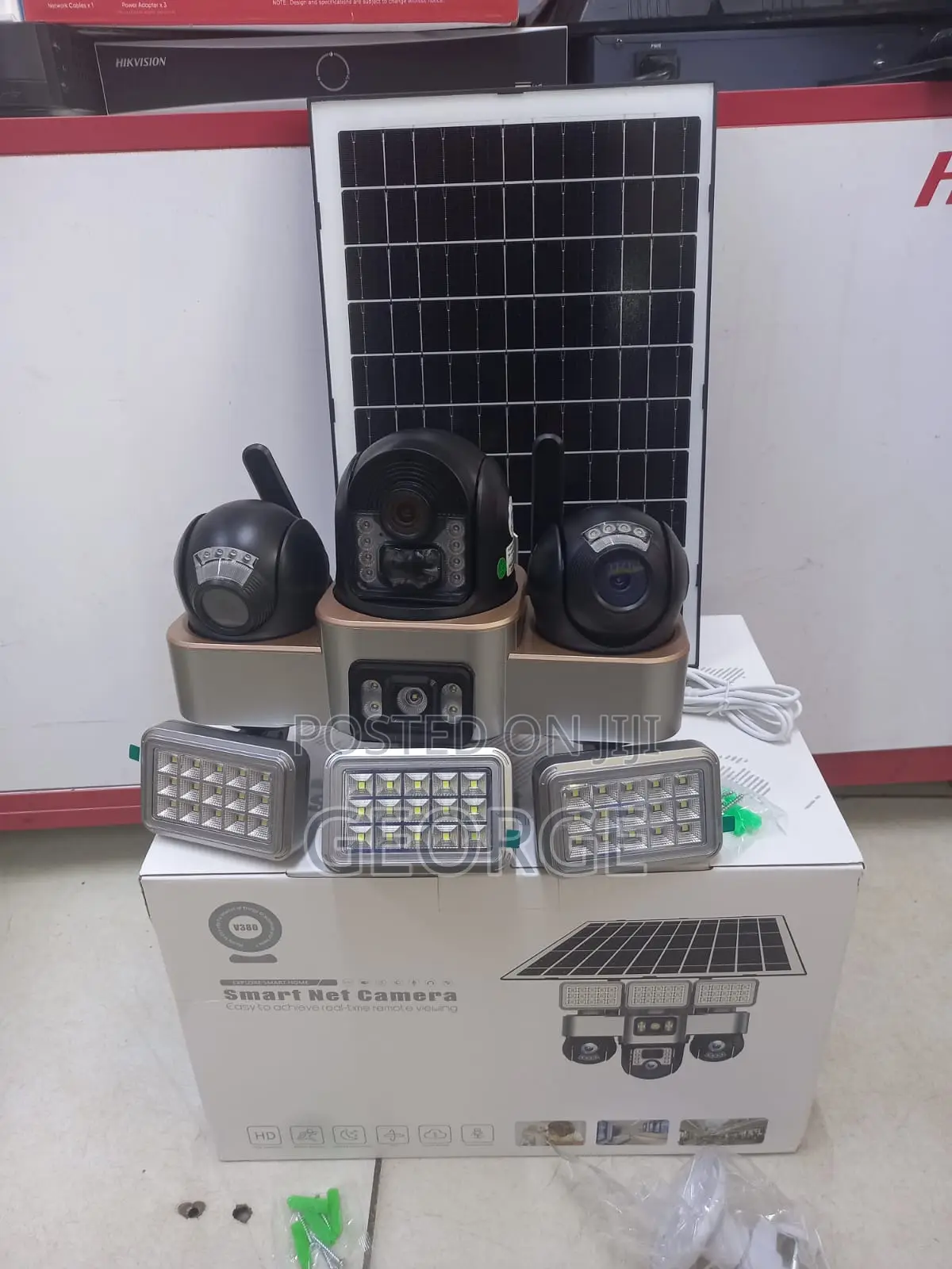 Simcard Solar Powered 4g Simcard Triple Lens Solar Floodlight Camera