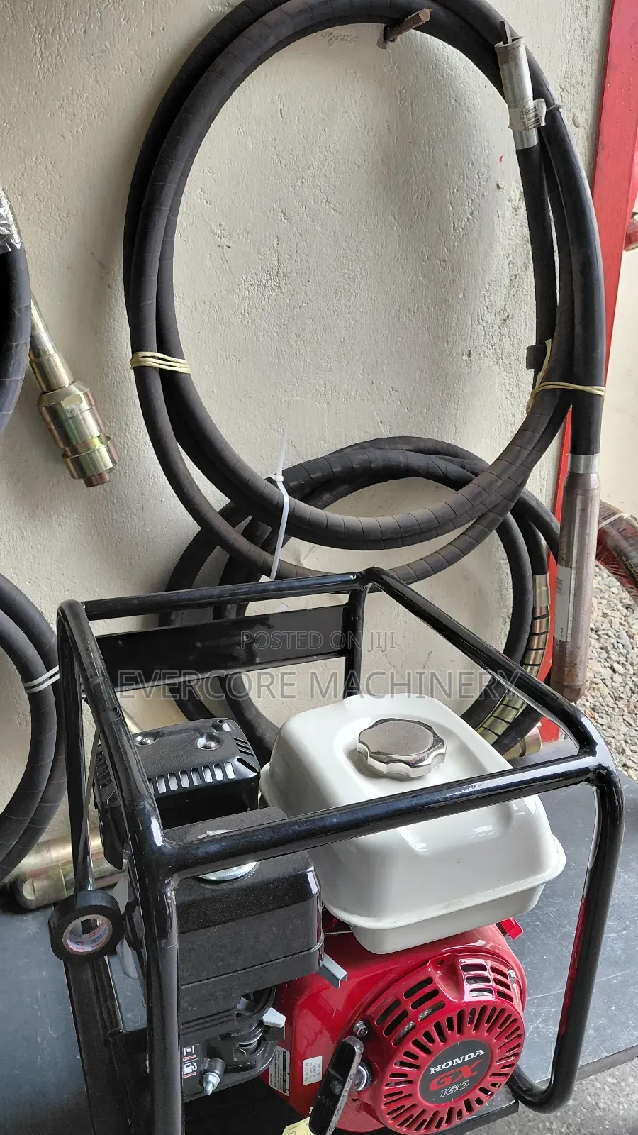 Honda Poker Vibrator Machine Heavy Duty With Shaft.