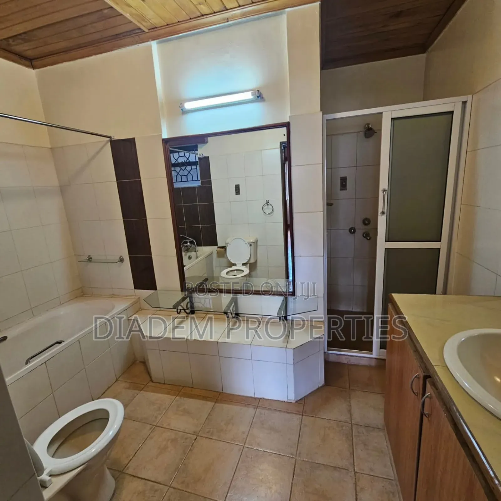 5bdrm Townhouse / Terrace in Lavington for rent
