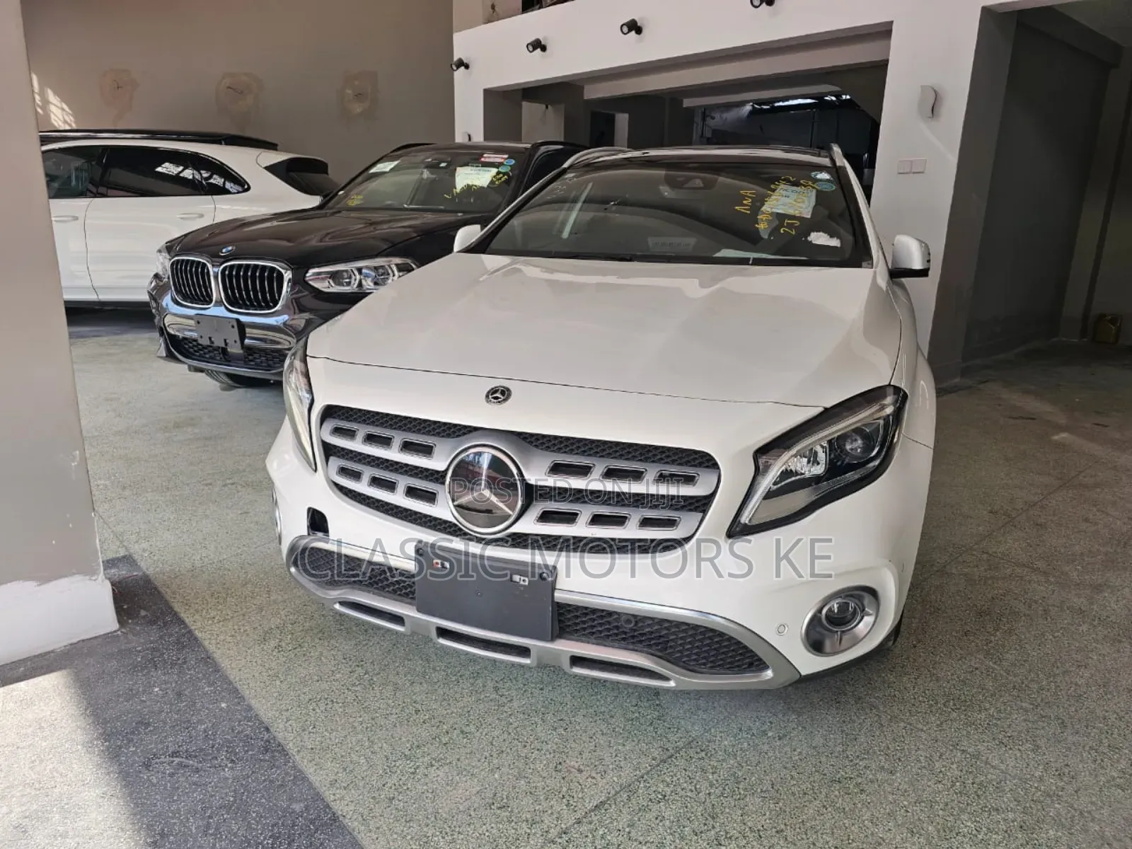 Mercedes-Benz GLA-Class 2019 White