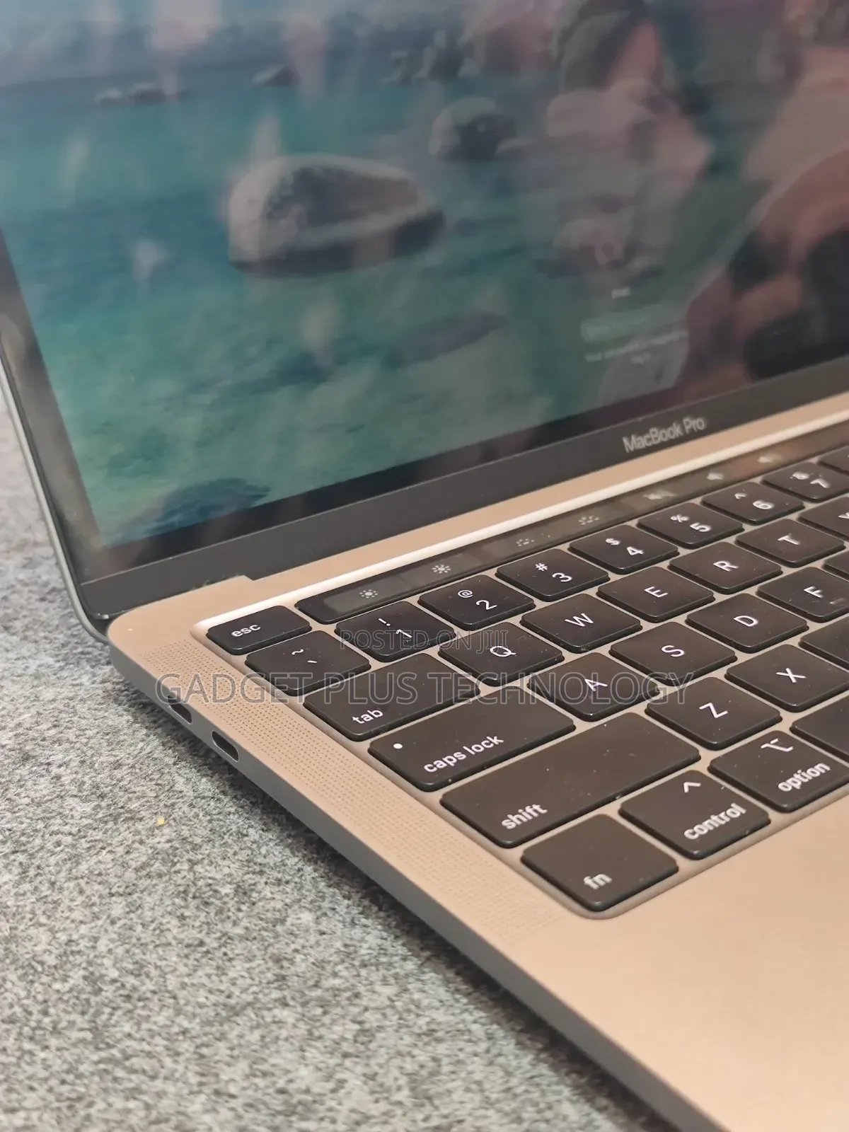 Laptop Apple MacBook Pro 2020 16GB Intel Core I5 SSD 512GB