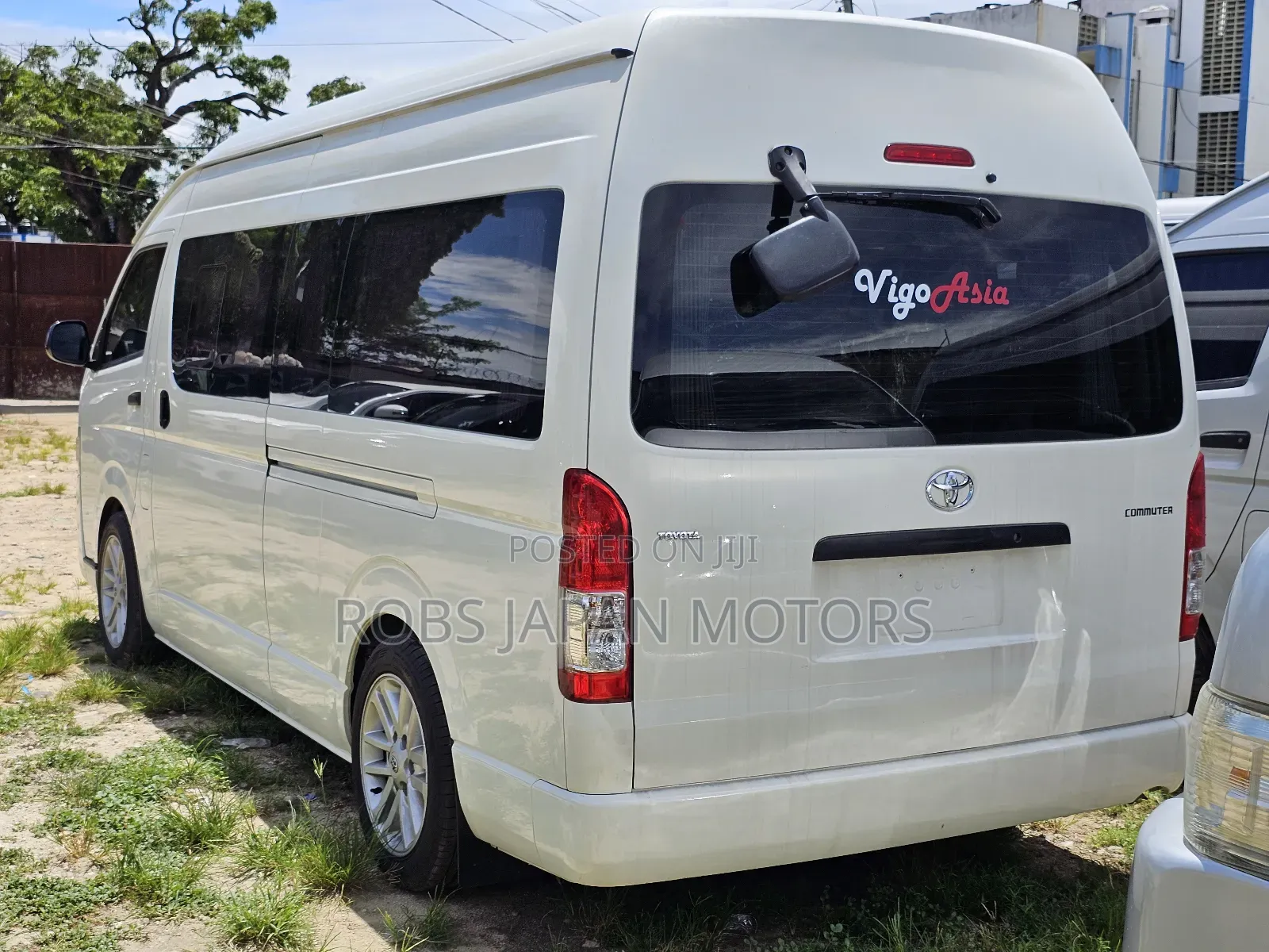 Toyota HiAce 2018 White