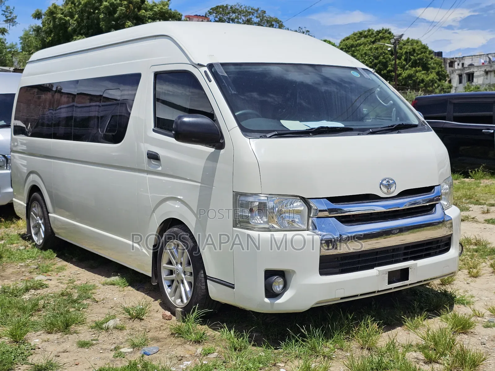Toyota HiAce 2018 White