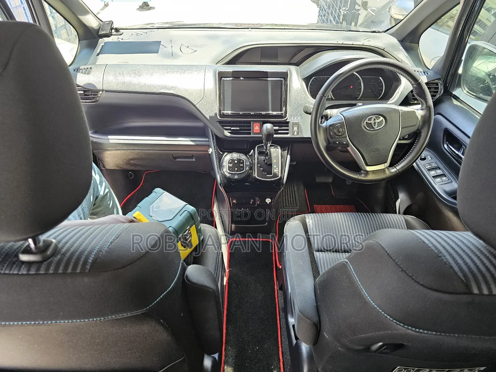 Toyota Voxy 2018 Blue