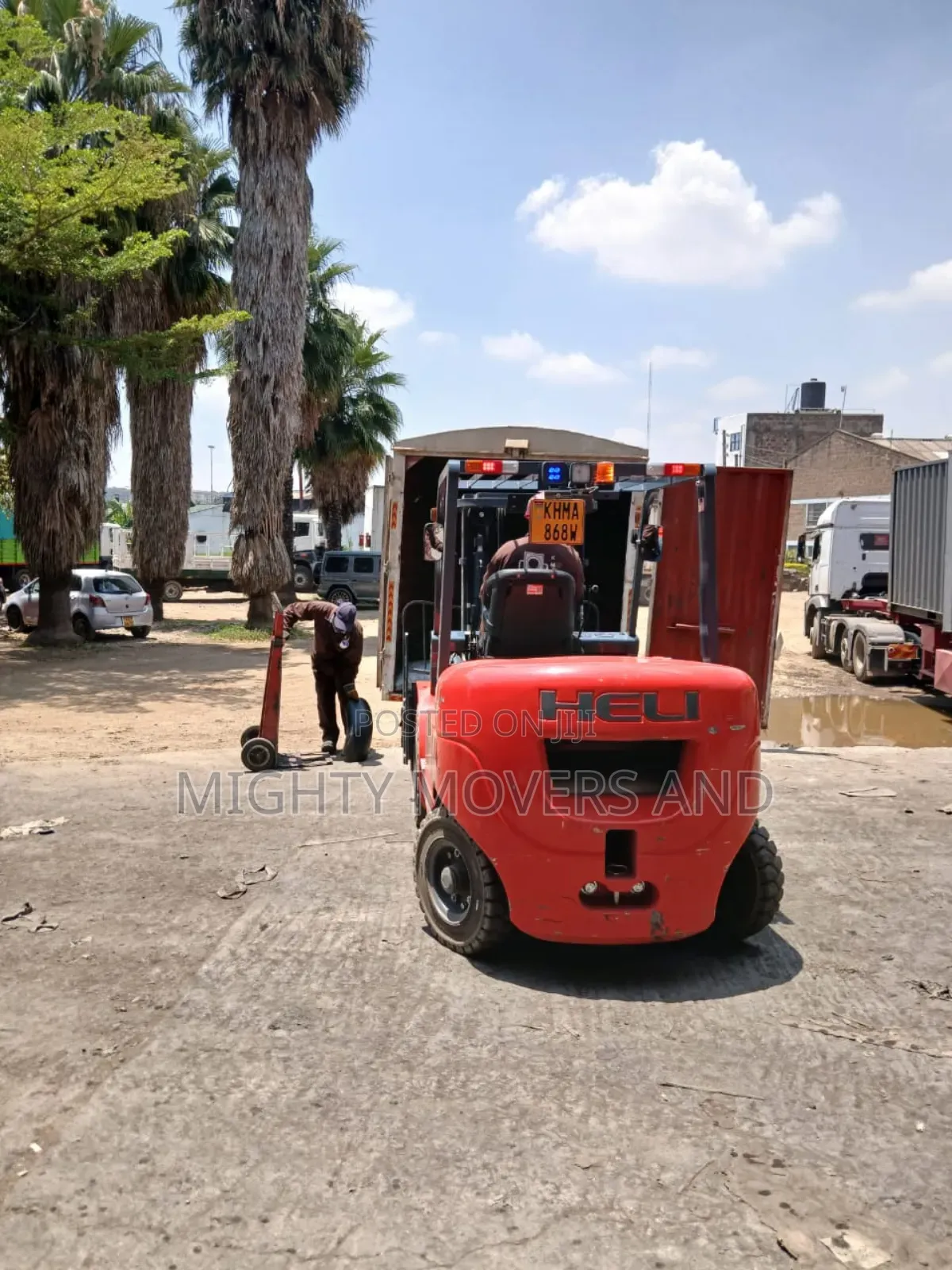 Trucks With Loading and Unloading Trolleys Are All Accessible