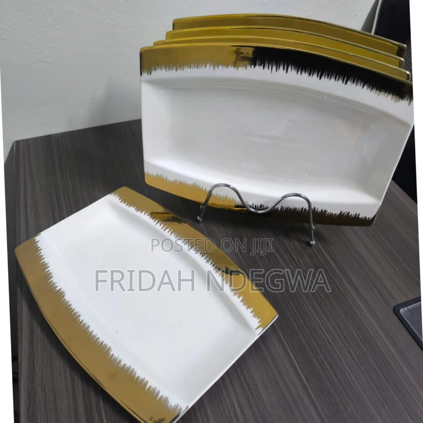 *Roman Design 12inch Dinner Plates