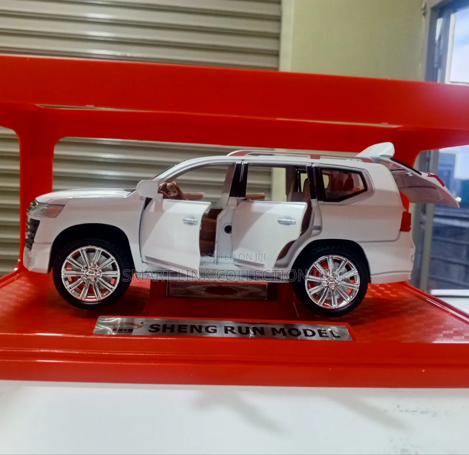 Exquisite Die-cast Model Cars