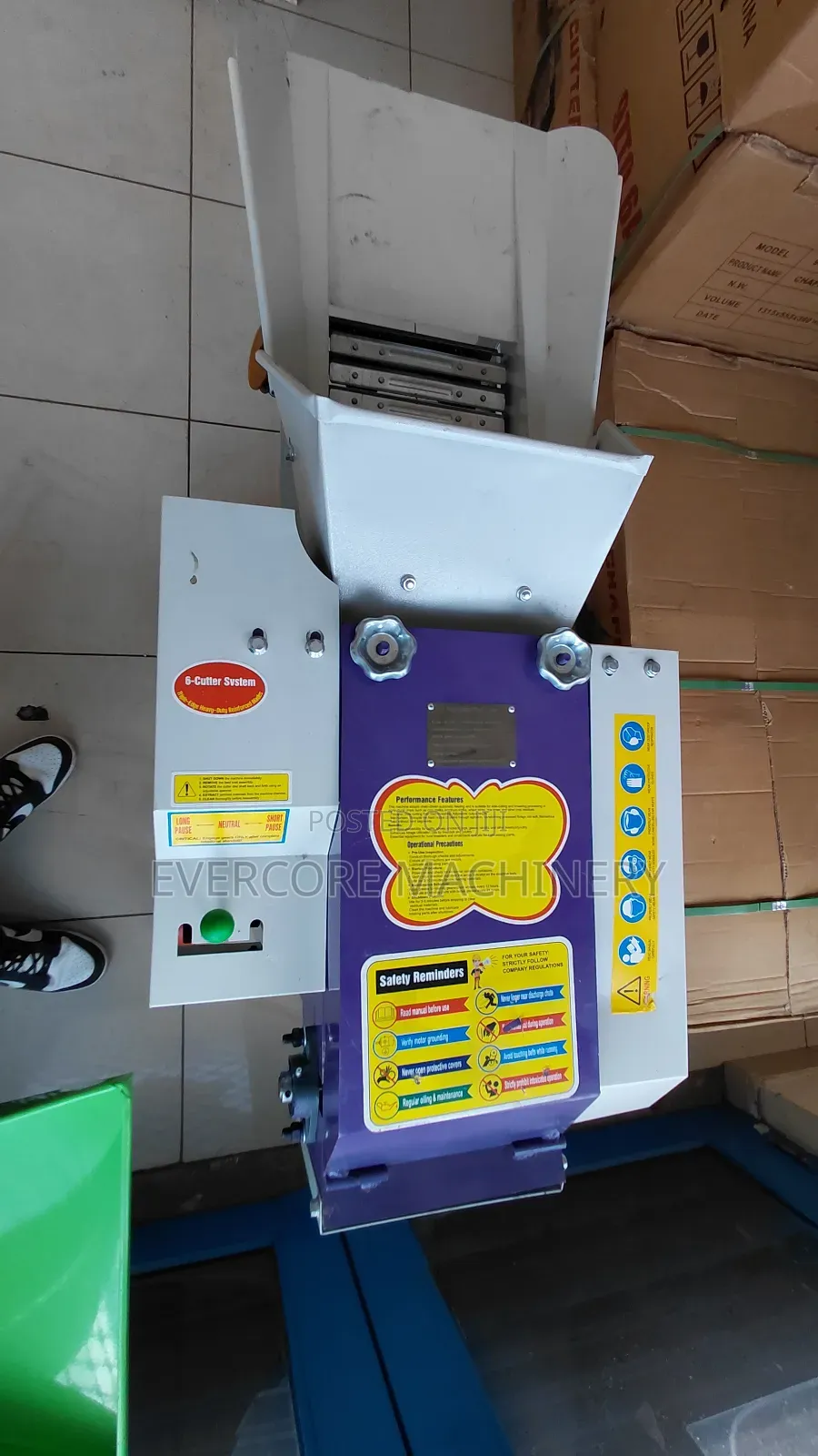 High Speed Animal Feed Chopper Machine With Petrol Engine.