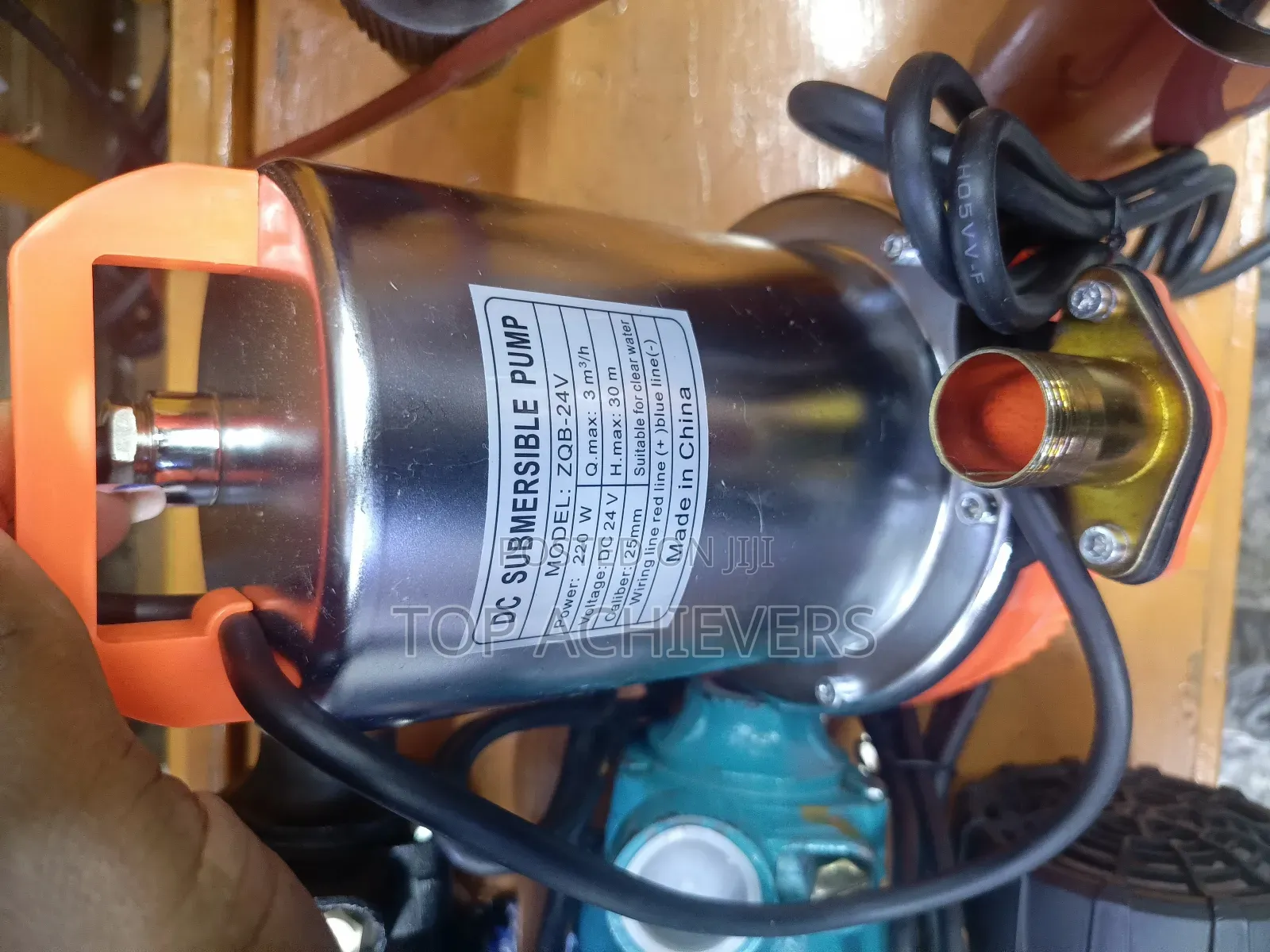 Solar/Dc Submersible Pump 24v 220w 30mtrs