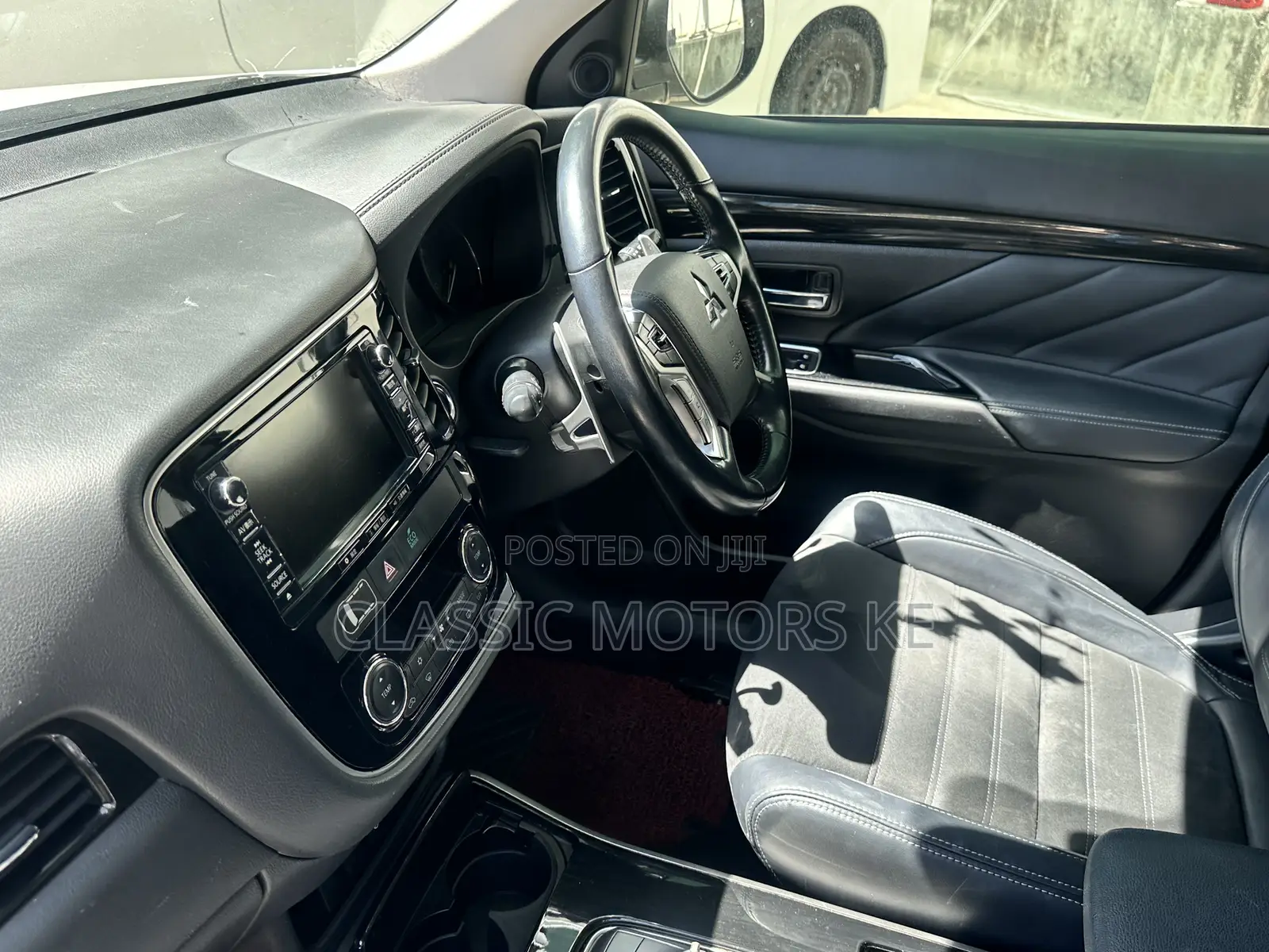 Mitsubishi Outlander 2.0 PHEV AWD 2019 White