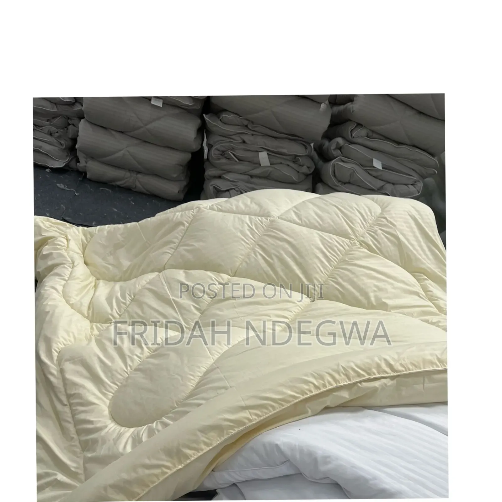 *Binded Duvet Coloured* Size: 6*7