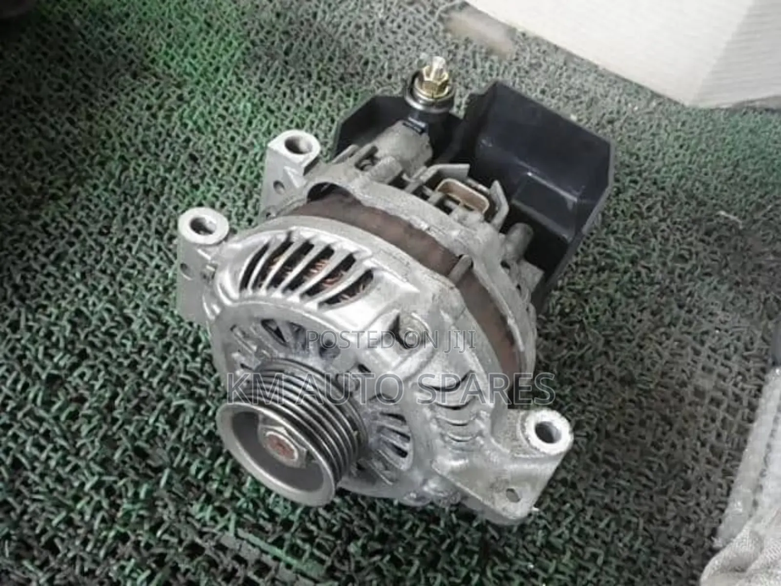 Toyota MPV Alternator.