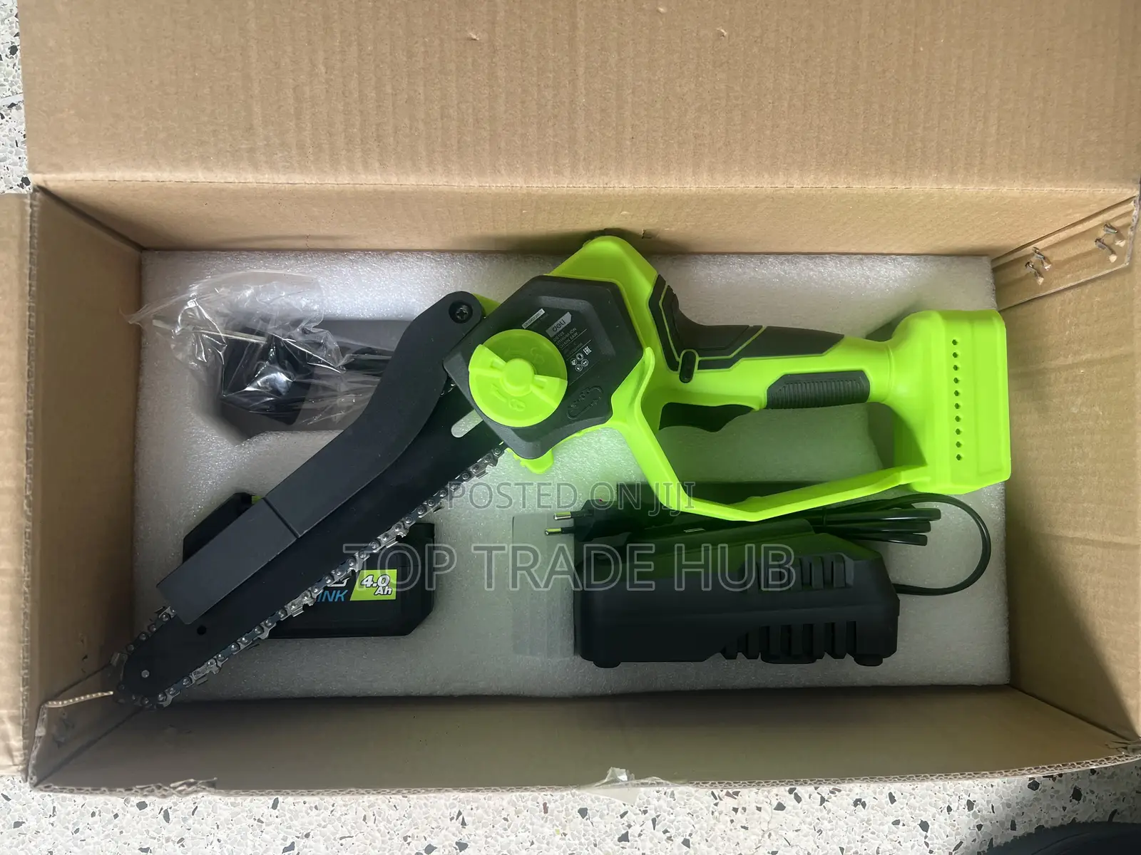 Deli Cordless Lithium-ion Chainsaw 20v 8 Inch Chain