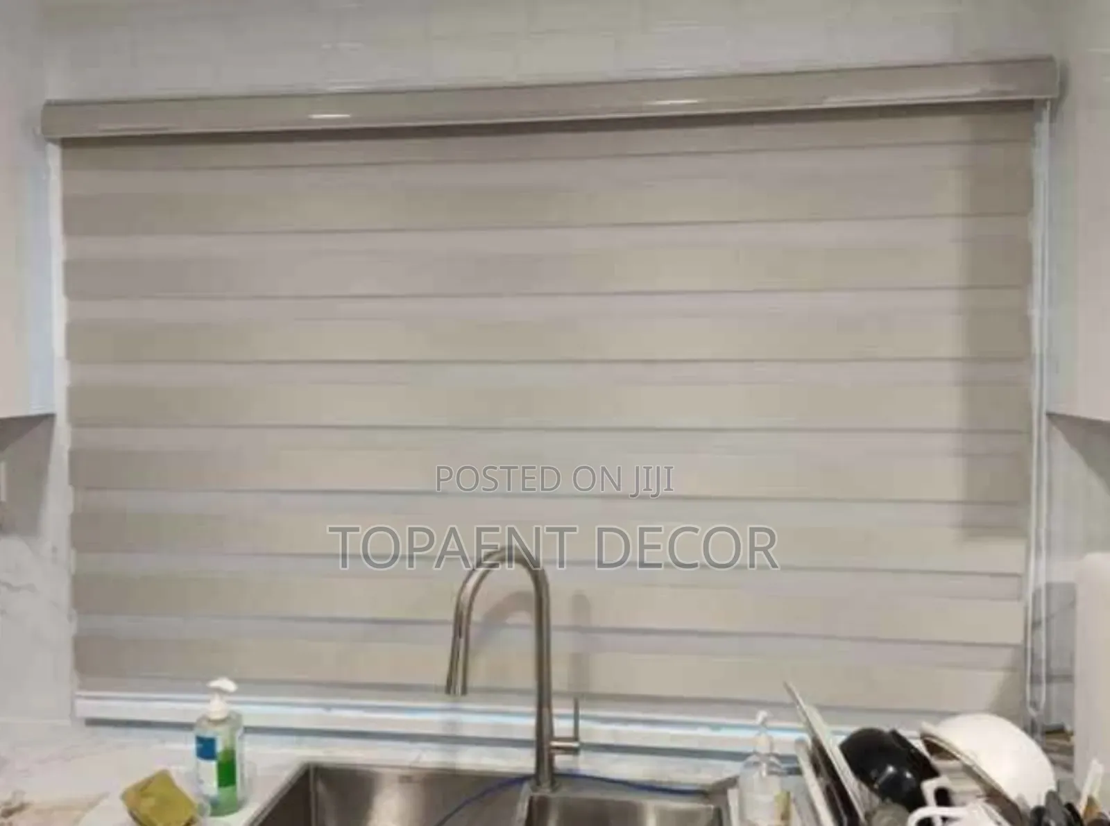 Sleek Lines For Horizontal Kitchen Window Curtain Blinds