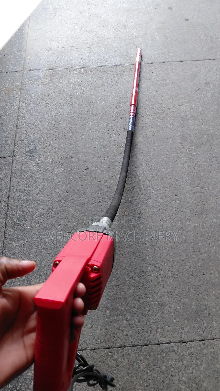Electric Portable Concrete Vibrator Machine .