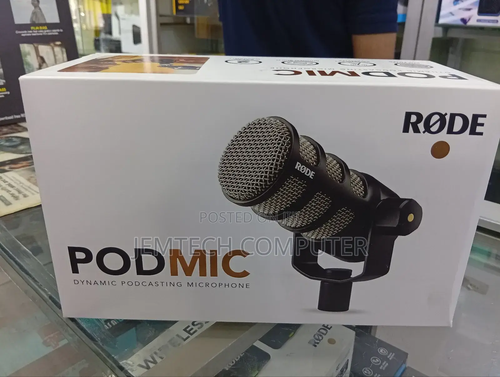 Podmic Rode Rugged Design Podcasting Microphone