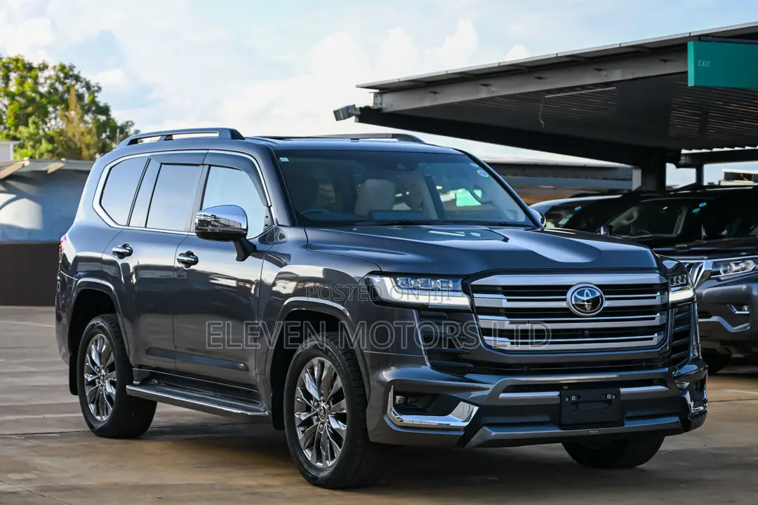 Toyota Land Cruiser 2023 Gray