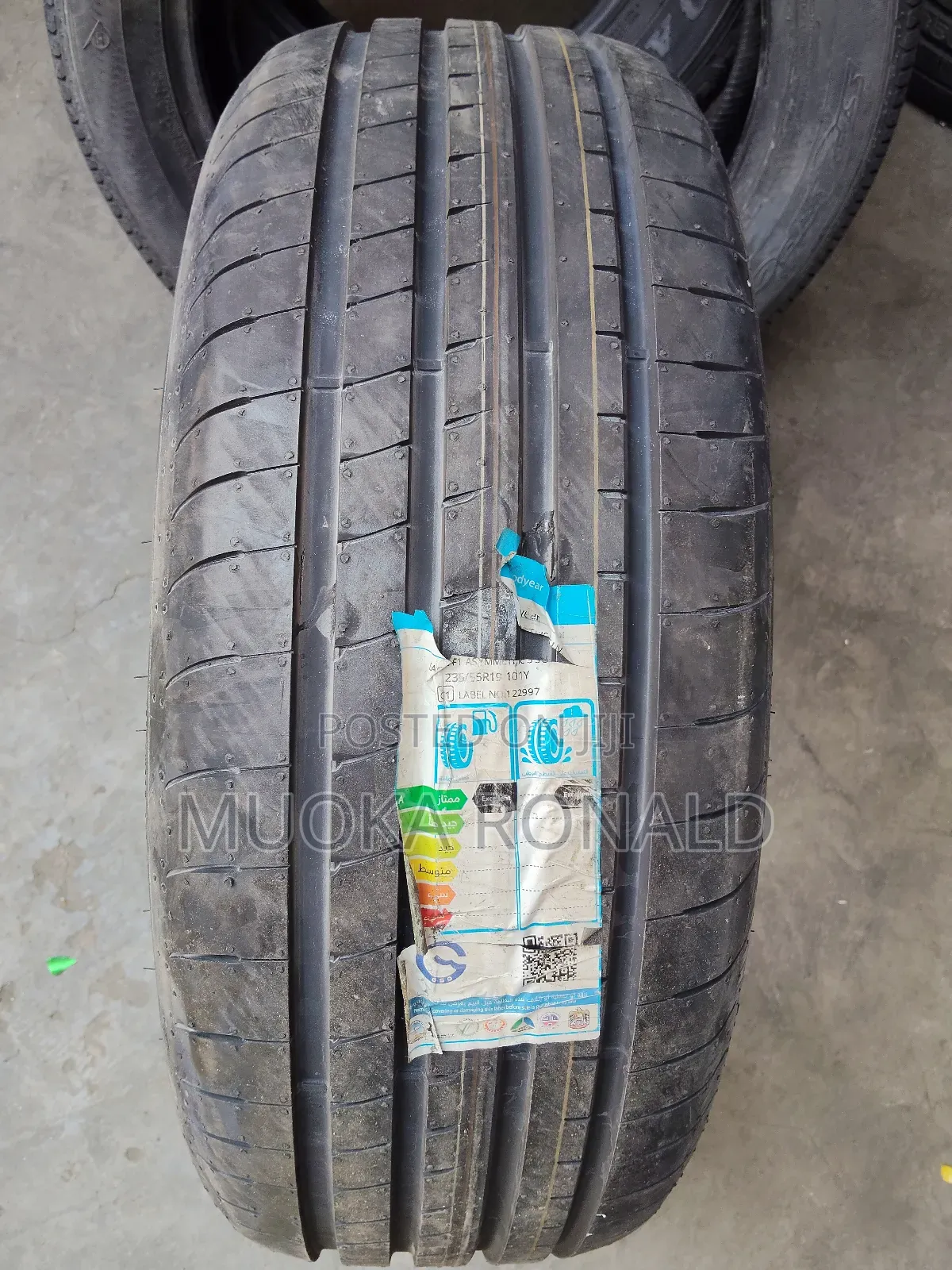 235/55r19 Goodyear Tyre