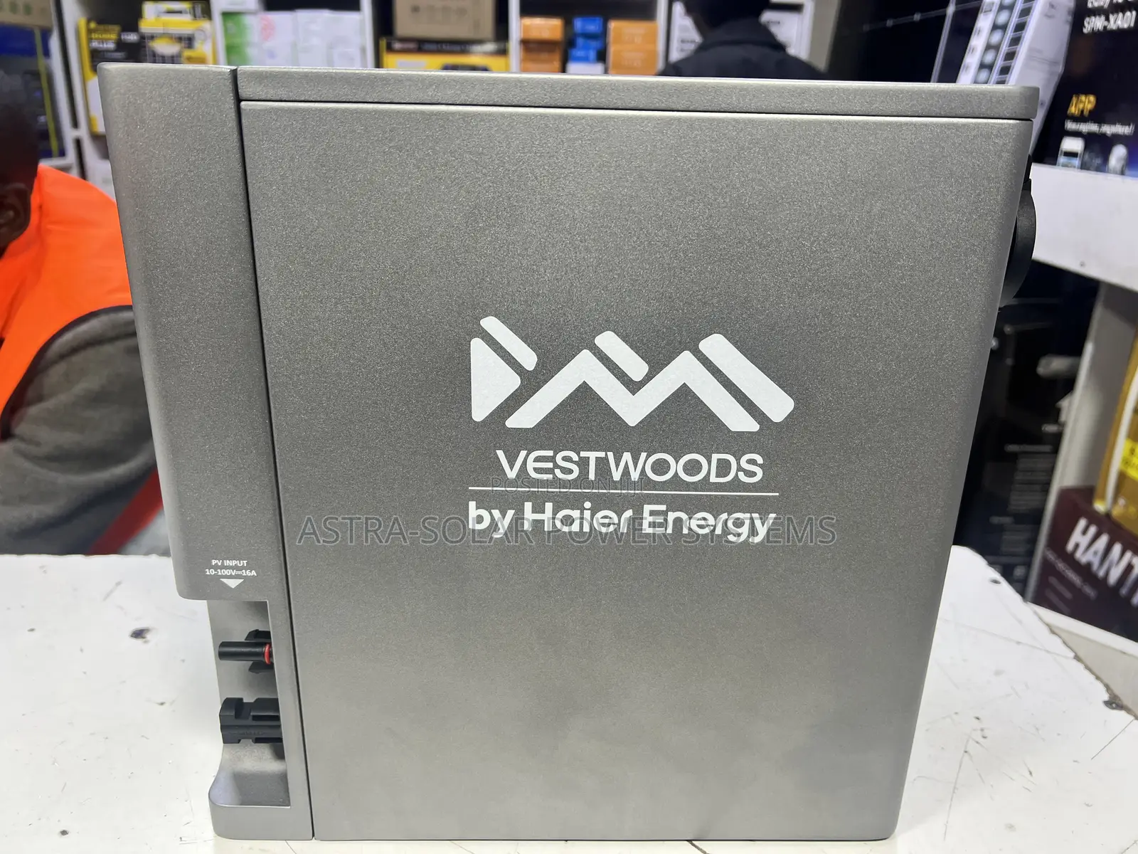 Vestwoods All-in-One Lithium Battery