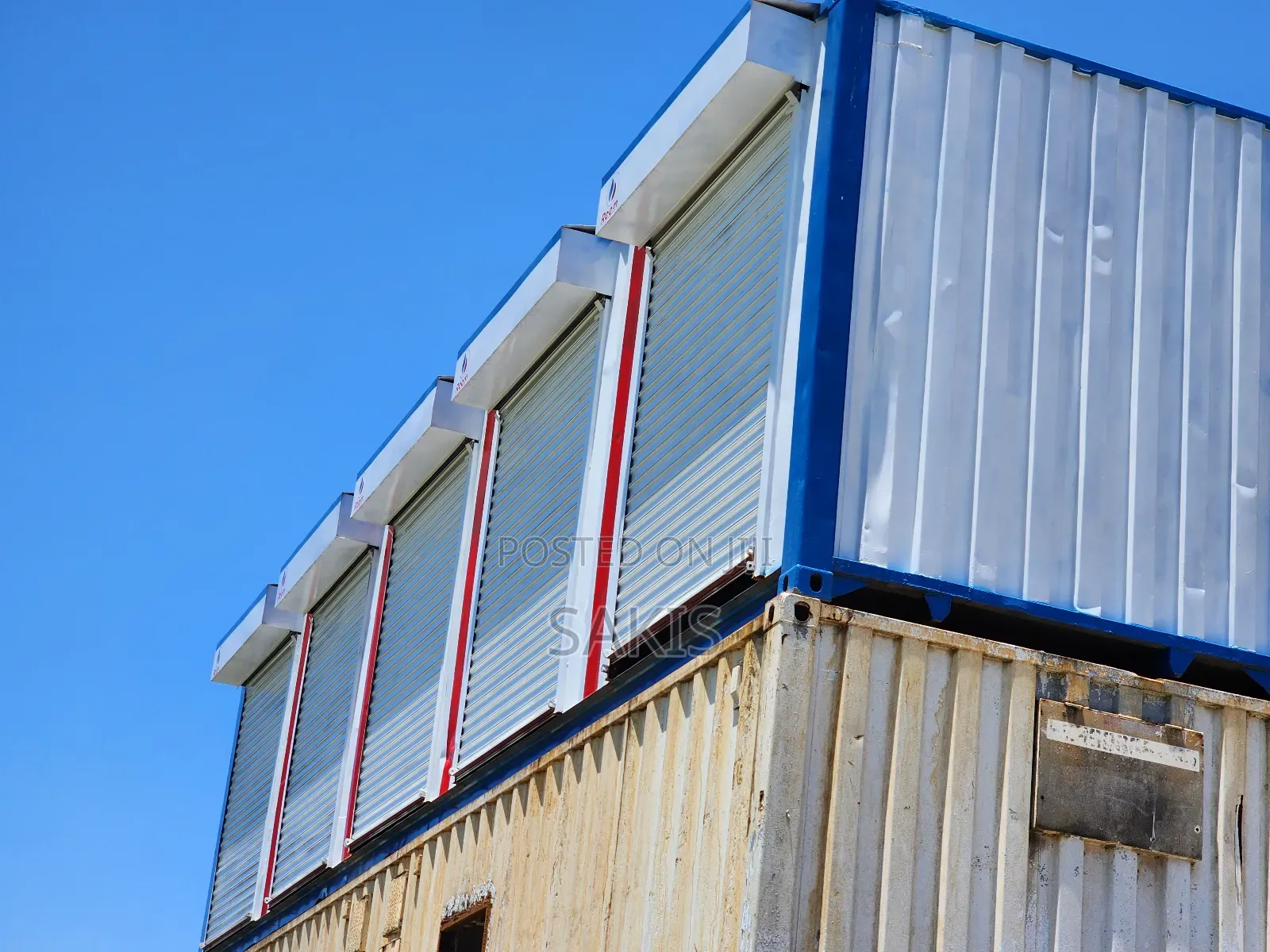 Container Stalls! 40ft High Cube Container With Shops!